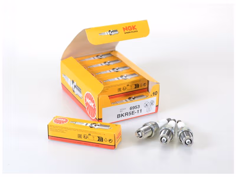NGK Bougies d'allumage - BKR5E-11 - Vendu par 10