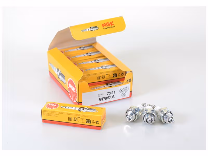 NGK Bougies d'allumage - BPM7A - Vendu par 10