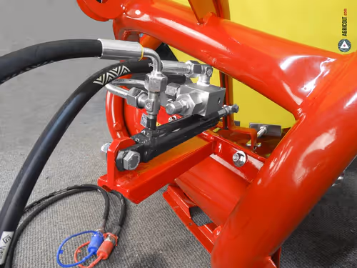 Option ouverture hydraulique pour épandeur Giemme CN