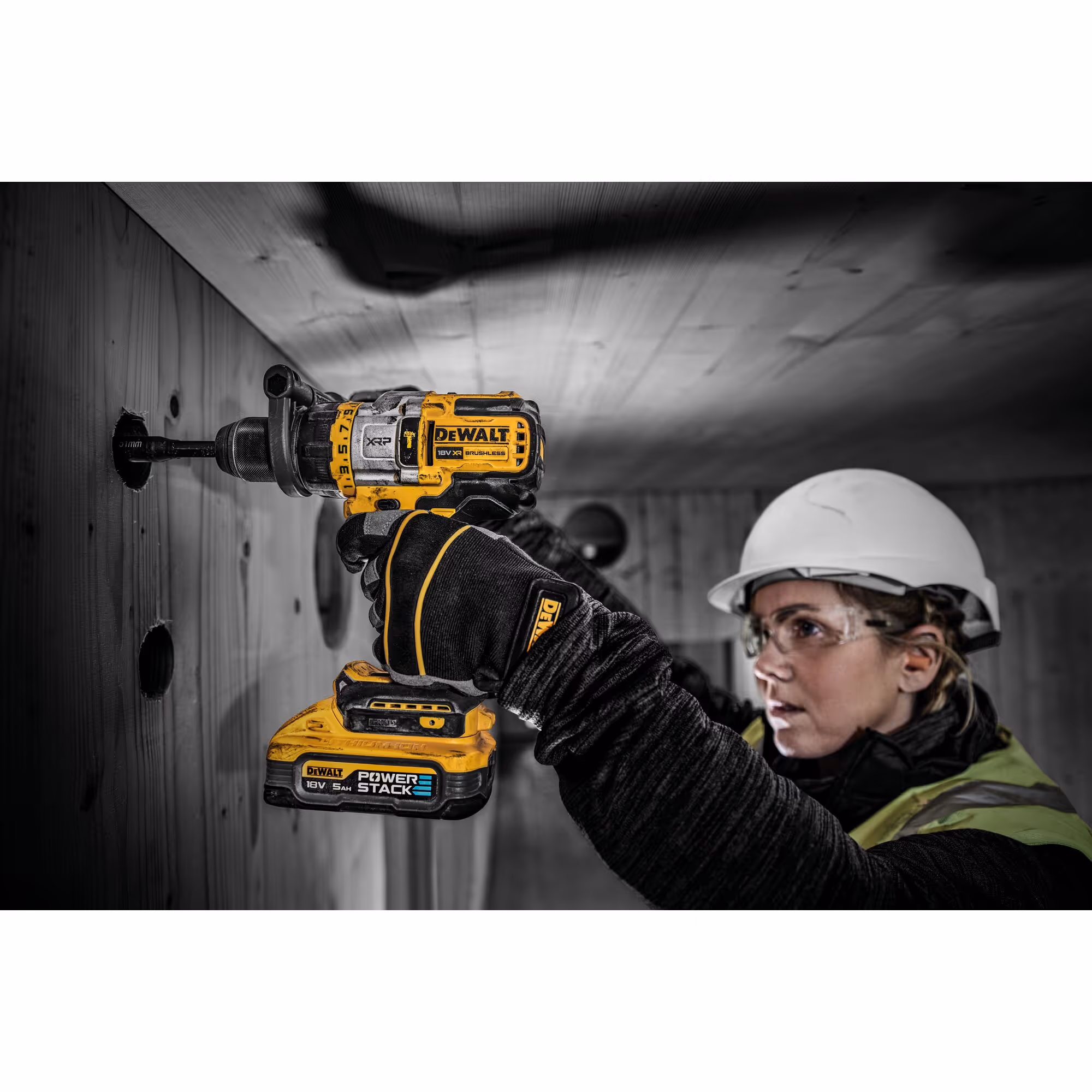 Perceuse visseuse percussion Premium XRP 18V ADVANTAGE 5Ah Li-Ion Brushless - POWERSTACK