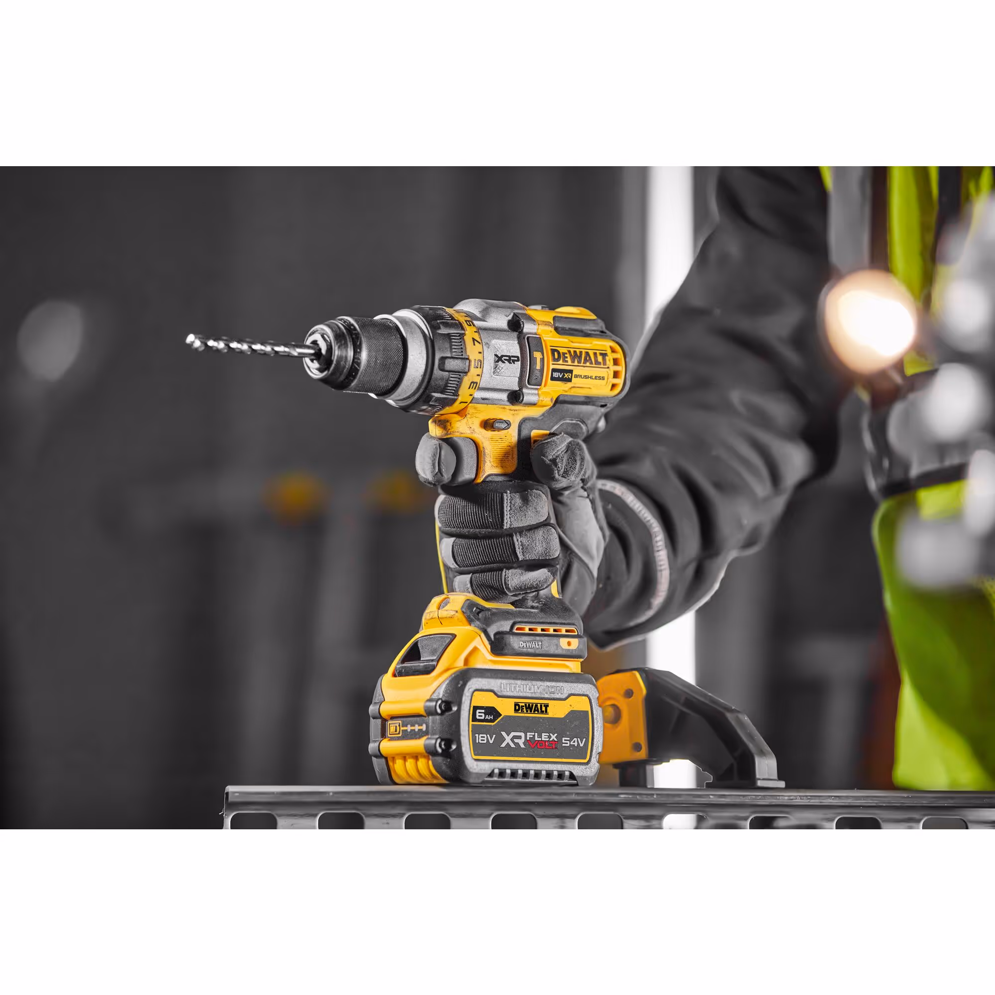 Perceuse visseuse percussion Premium XRP 18V ADVANTAGE 6Ah Li-Ion Brushless