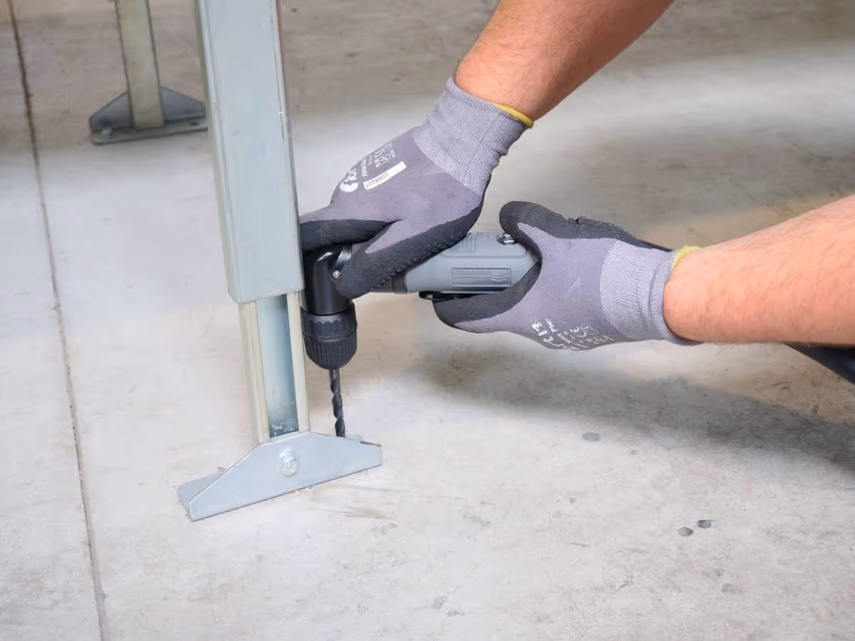 Perceuse a renvoi d'angle reversible mandrin a cle