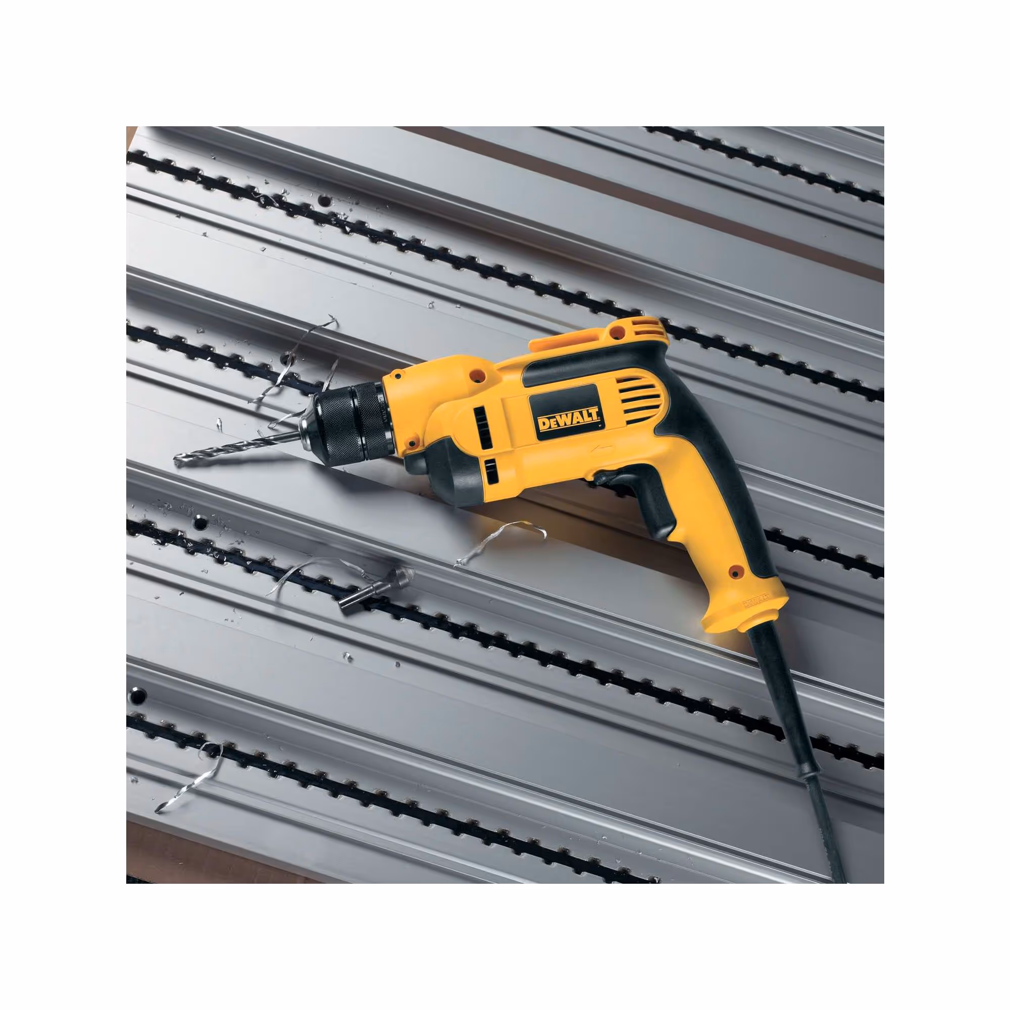 Perceuse rotative 701W avec mandrin auto serrant 10 mm
