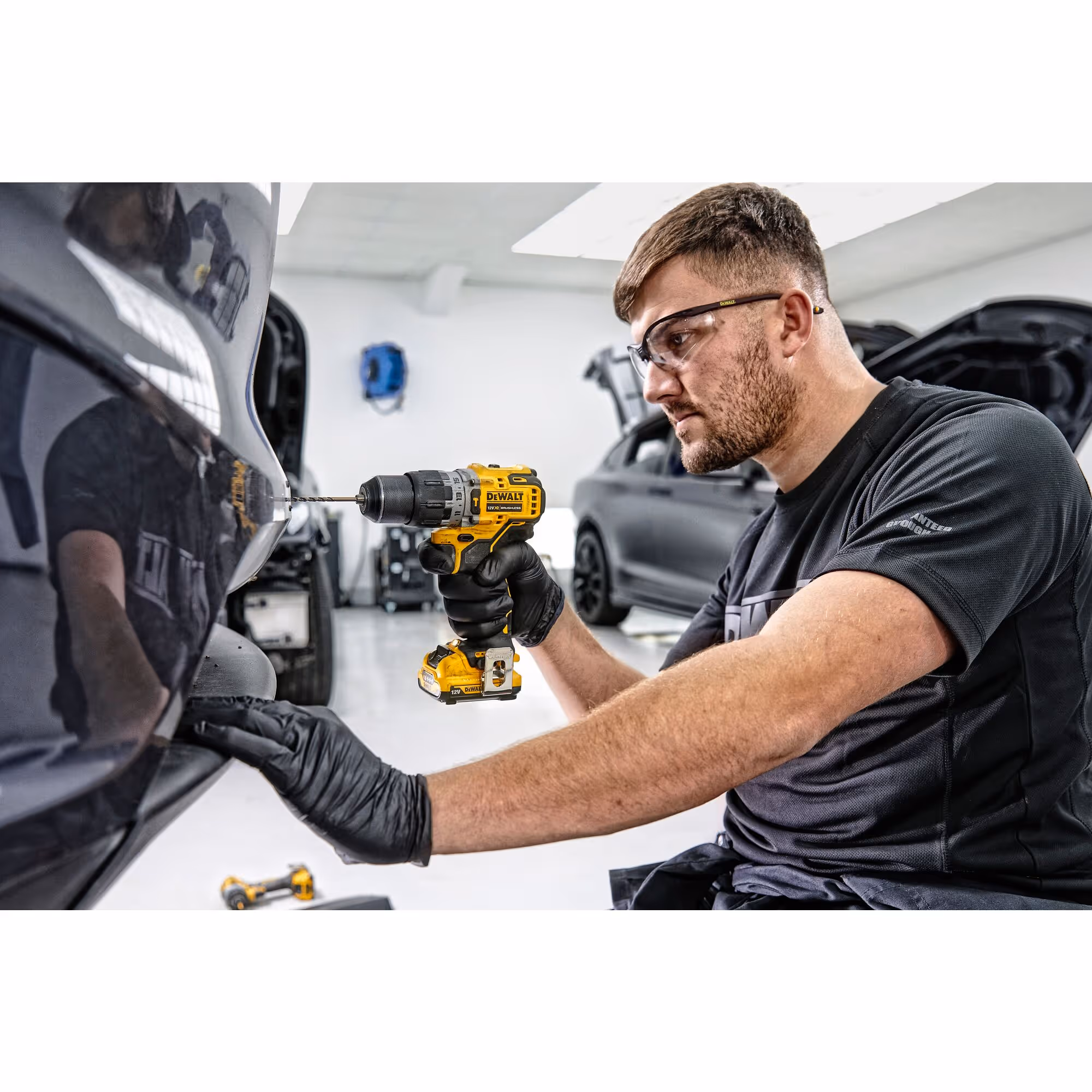 Perceuse visseuse percussion XR 12V 2Ah Li-Ion Brushless