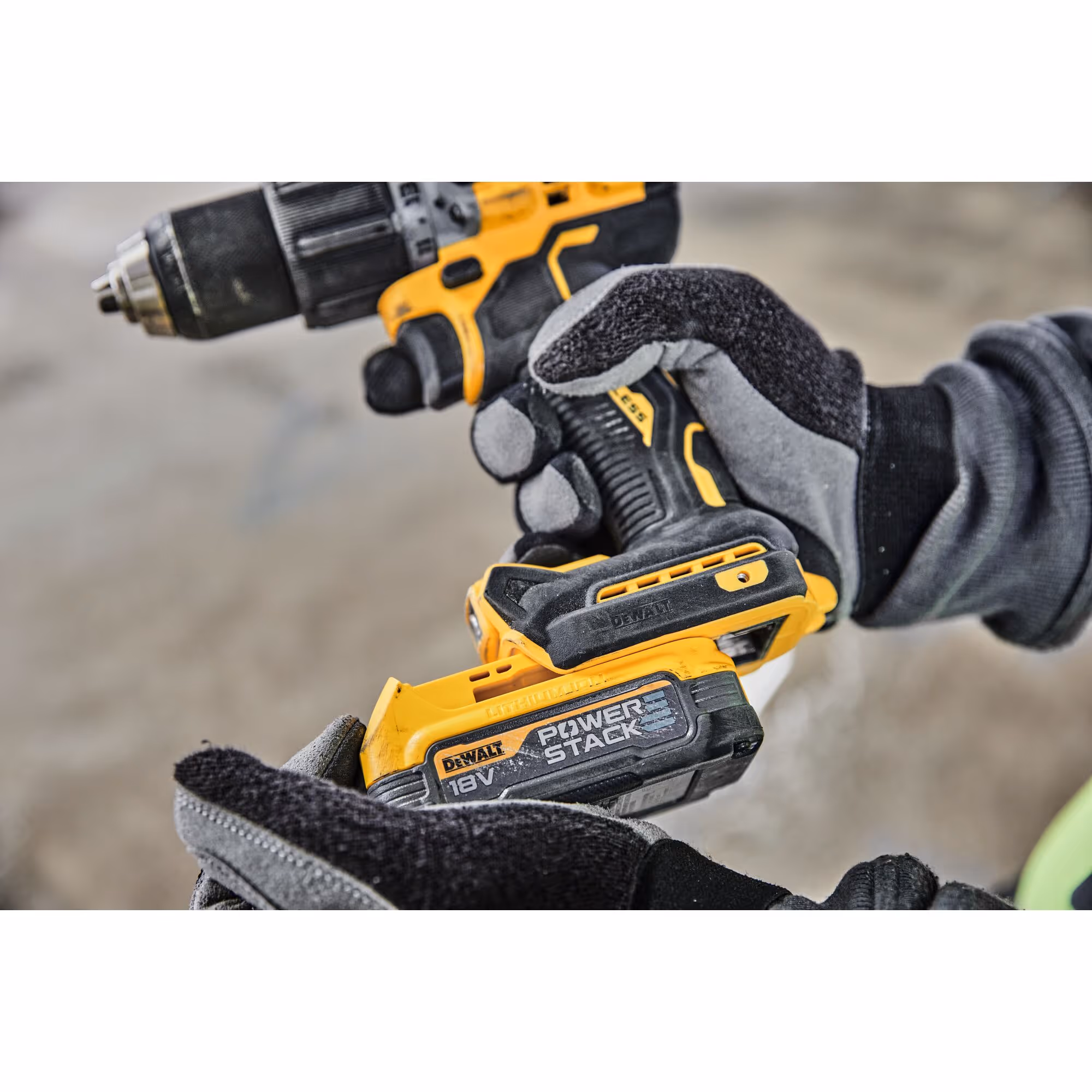 Perceuse visseuse percussion Compacte XR 18V Brushless