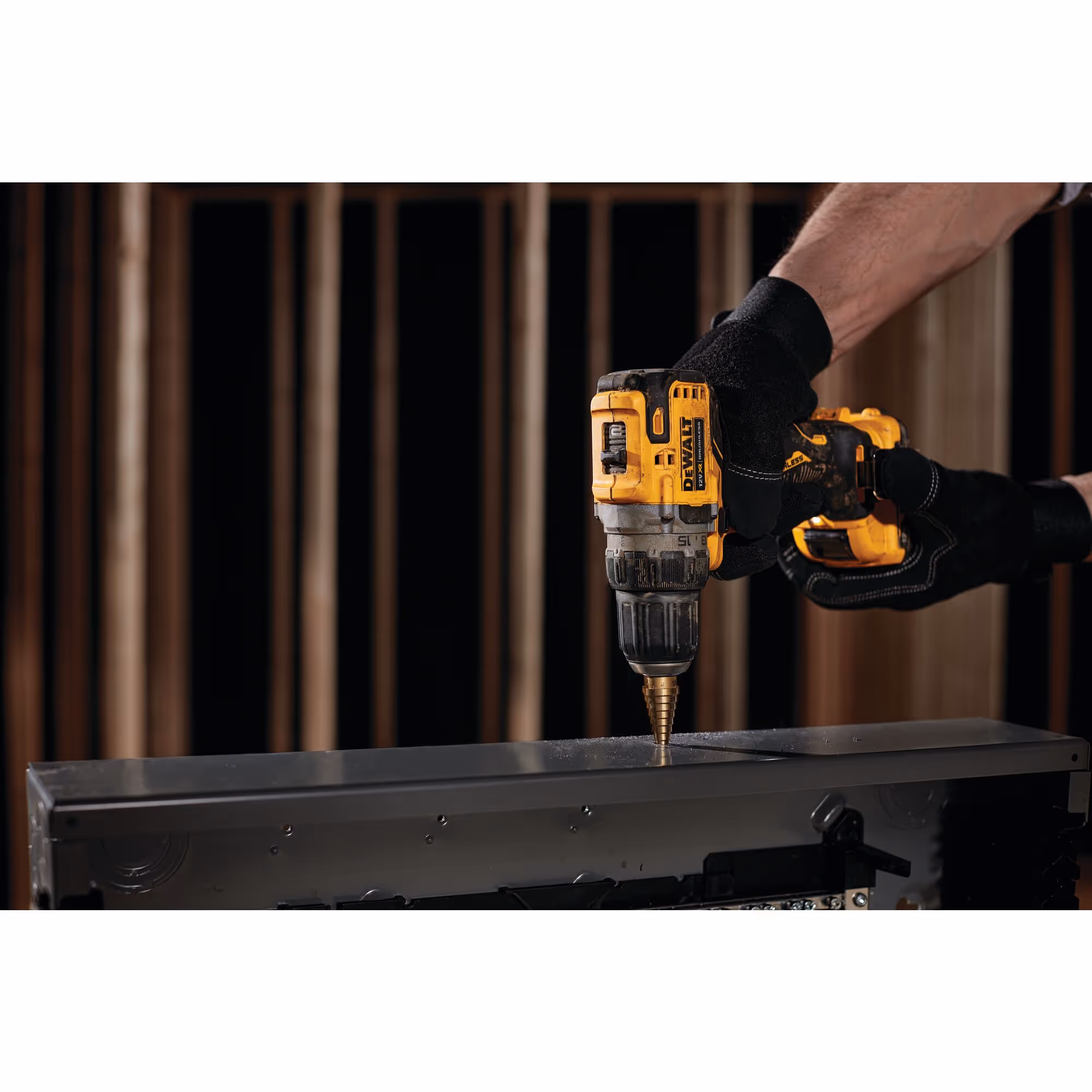 Perceuse visseuse XR 12V 2Ah Li-Ion Brushless