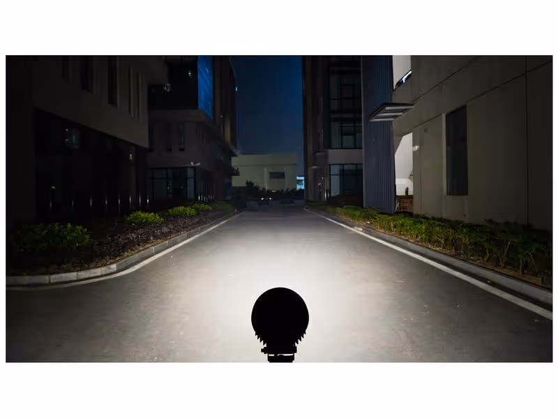 Phare de travail à LED Interférence: Classe 3, 3600 Lumens, 12-40V
