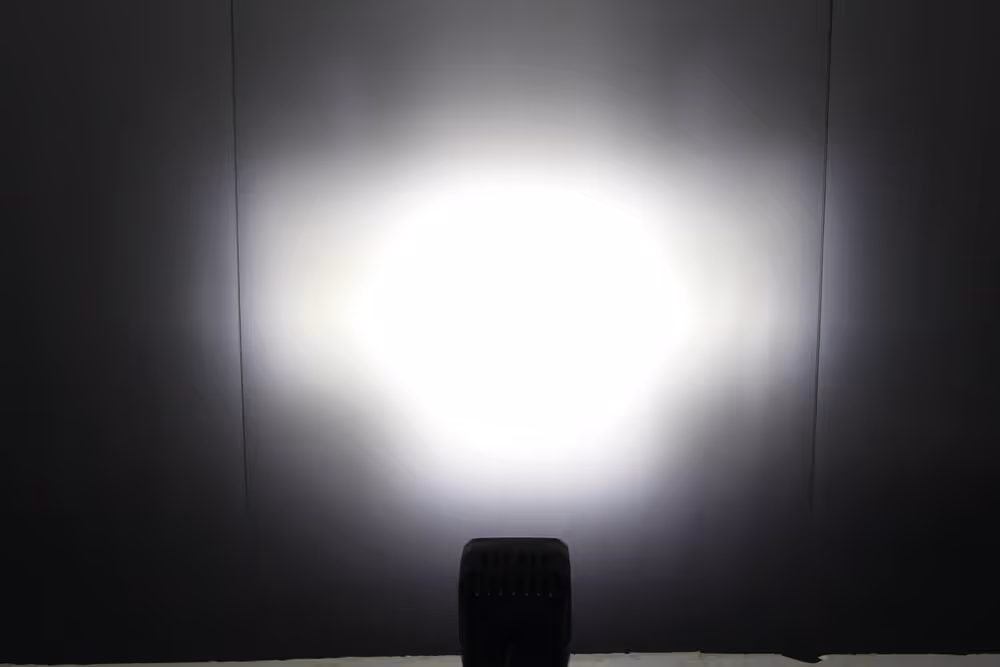 PHARE DE TRAVAIL CARRE 4000LM 9/32V 40W