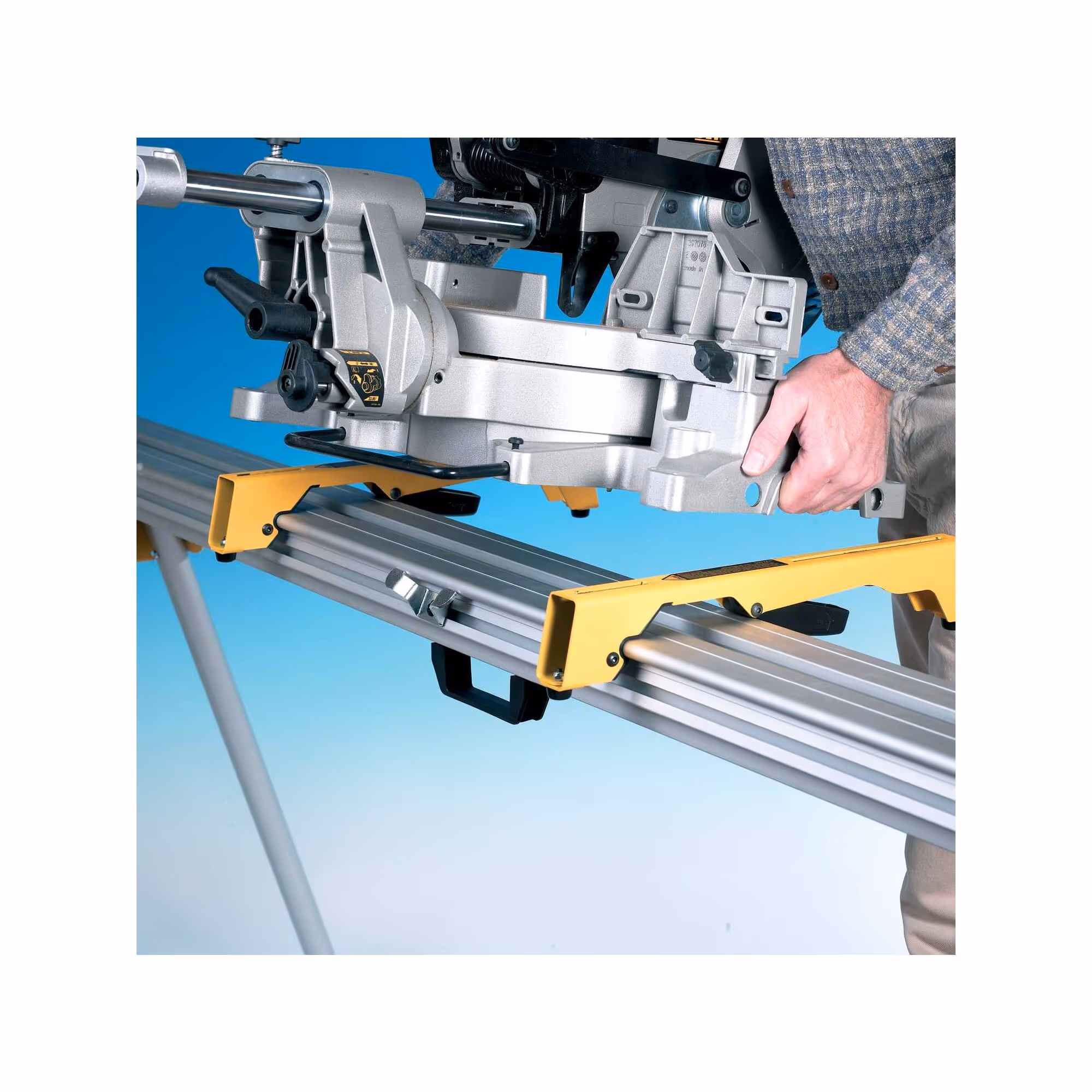 Piètement expert pour scies à onglets