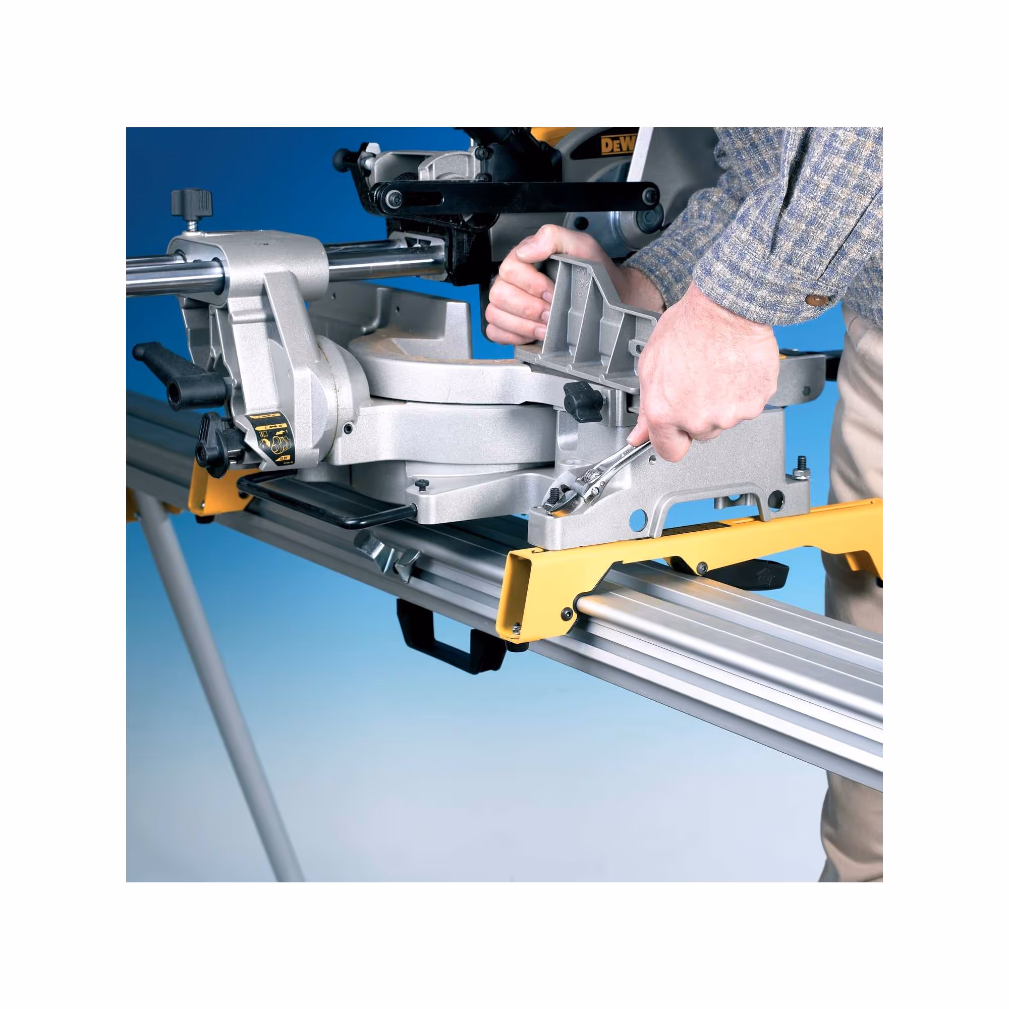 Piètement expert pour scies à onglets