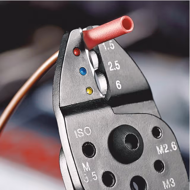Pince a sertir capacite 0,75/6mm2 lg 215 mm