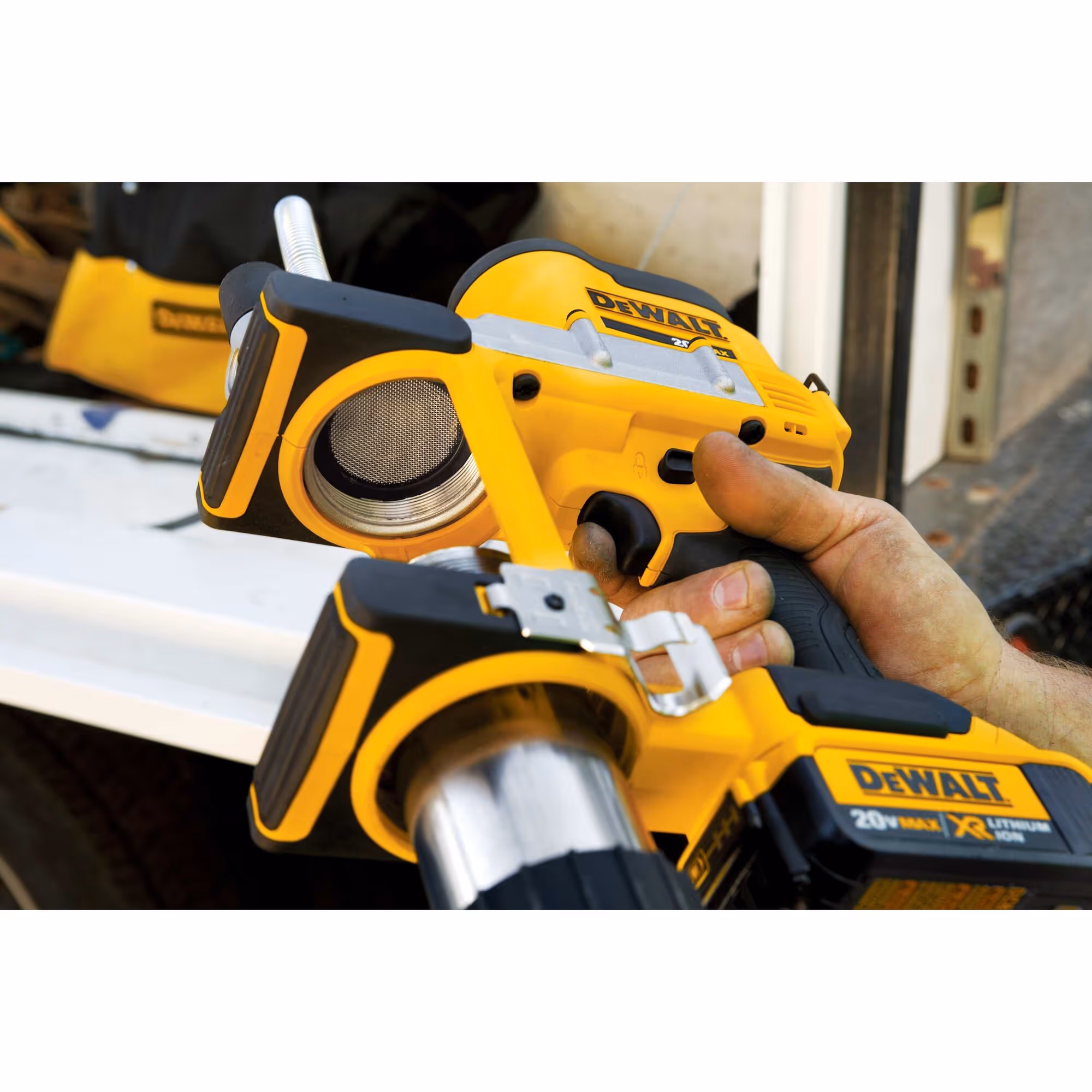 Pompe à graisse XR 18V 4Ah Li-Ion