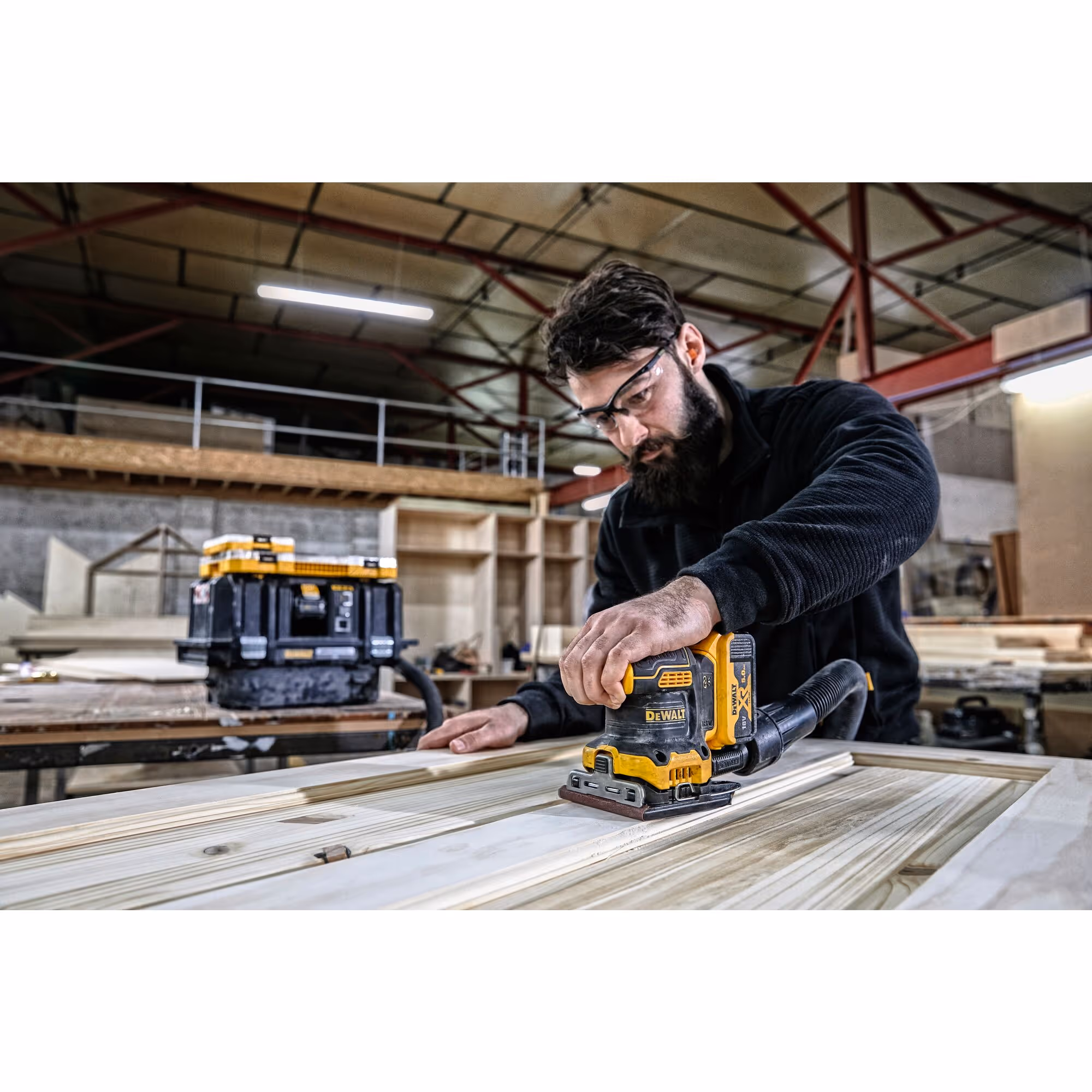 Ponceuse 1/4 de feuille XR 18 + 1/4 feuille abrasive offerte AGZ000672717