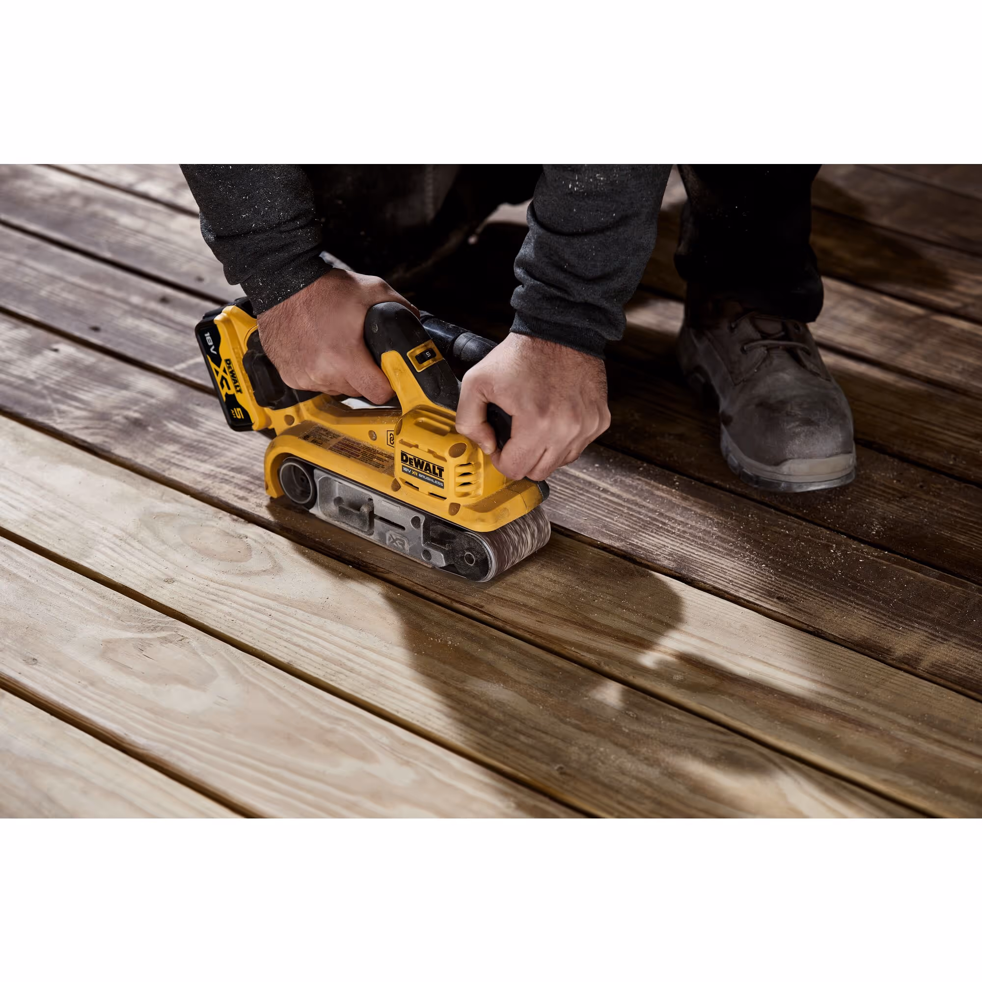 Ponceuse à bande 75x533mm XR 18V 5Ah Li-Ion Brushless avec batteries