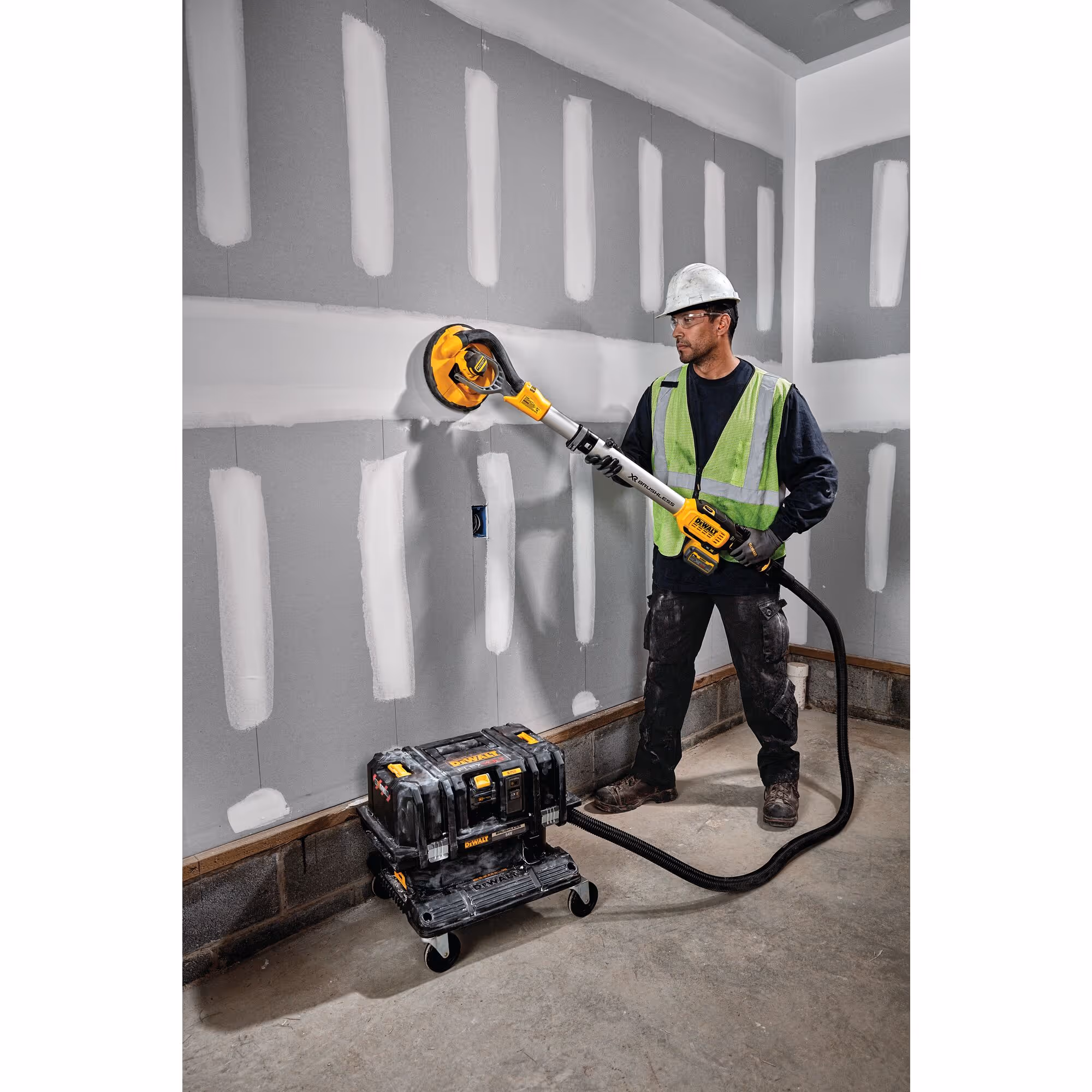 Ponceuse à bras murale XR 18V 6Ah Li-Ion Brushless - 225 mm avec batteries