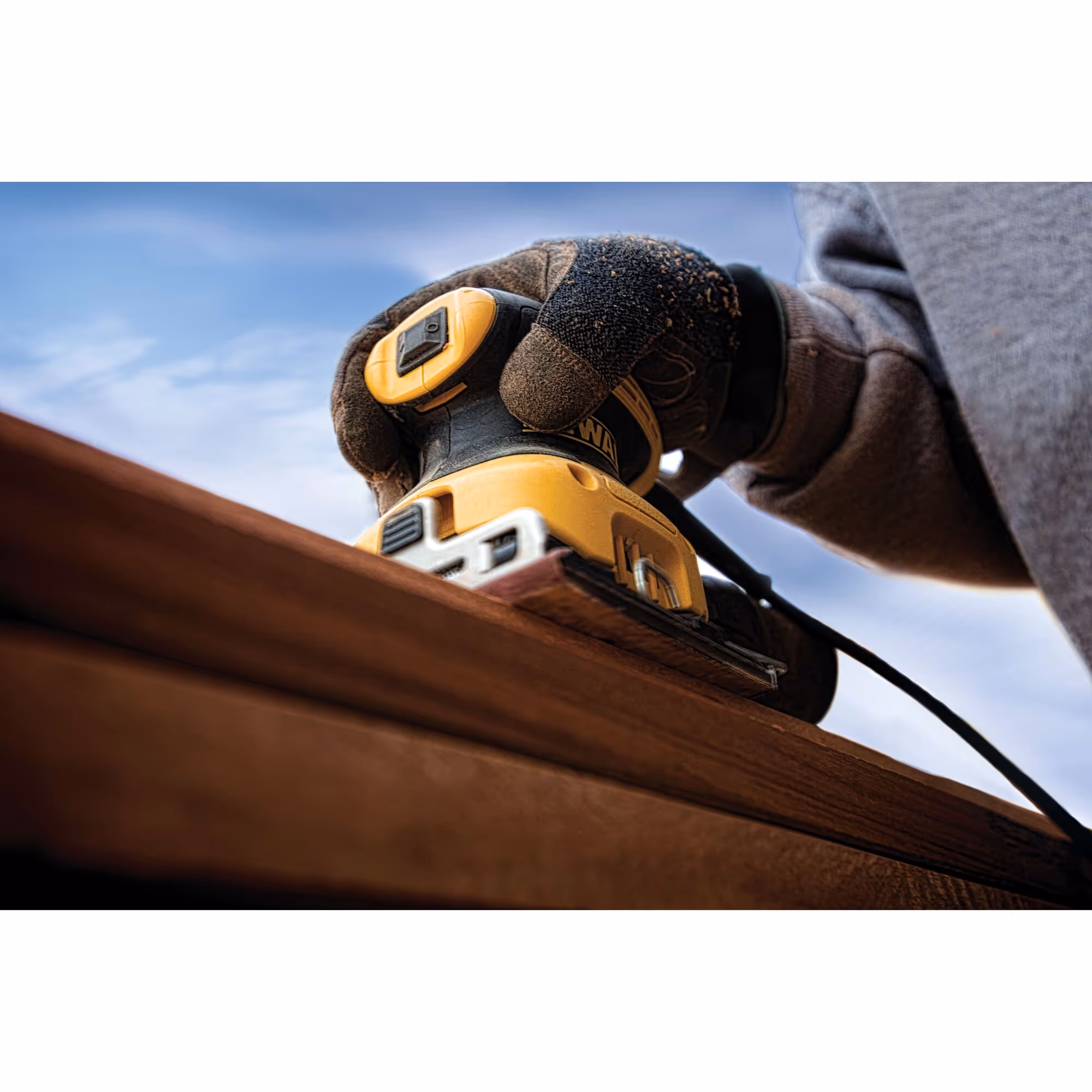 Ponceuse vibrante 1/4 de feuille 230W