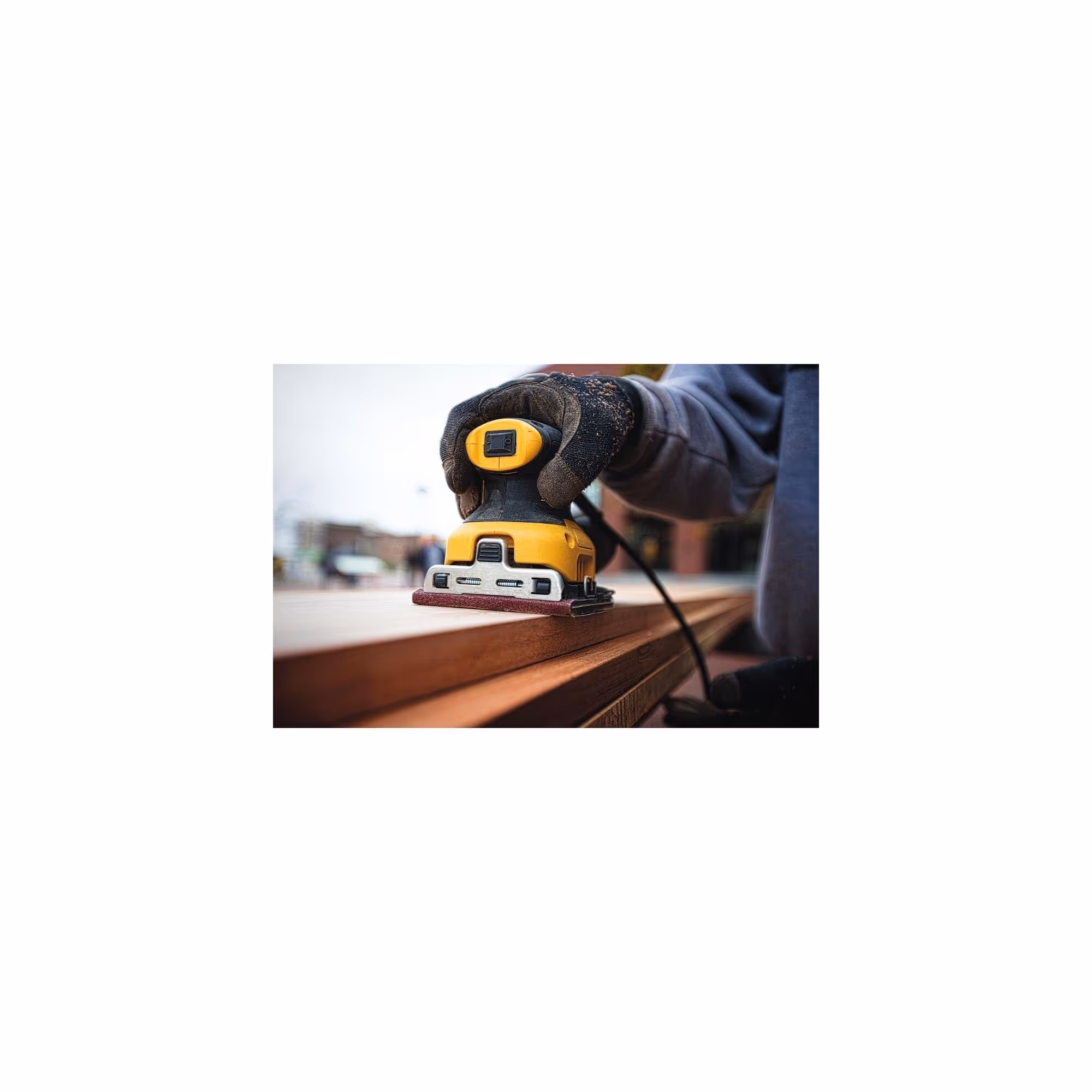 Ponceuse vibrante 1/4 de feuille 230W