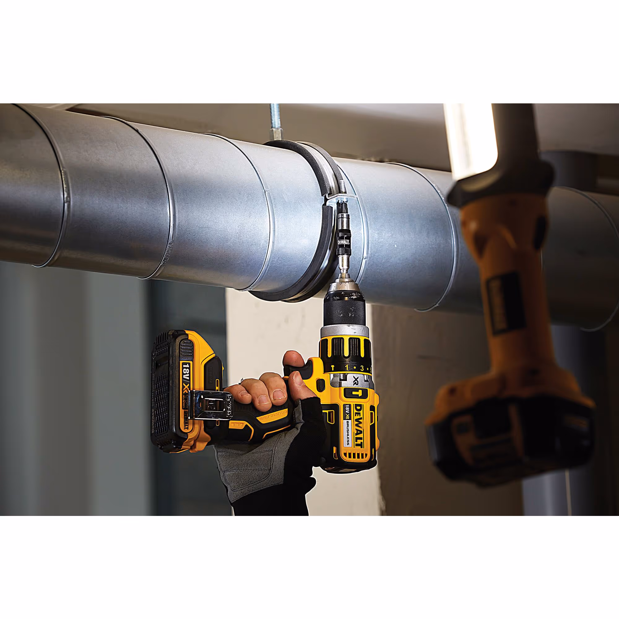 Porte-embouts pivotant à 20° + embouts de vissage impact-torsion PH2 x2, PZ2 x2, PZ3 x2, T15, T30, PL6 