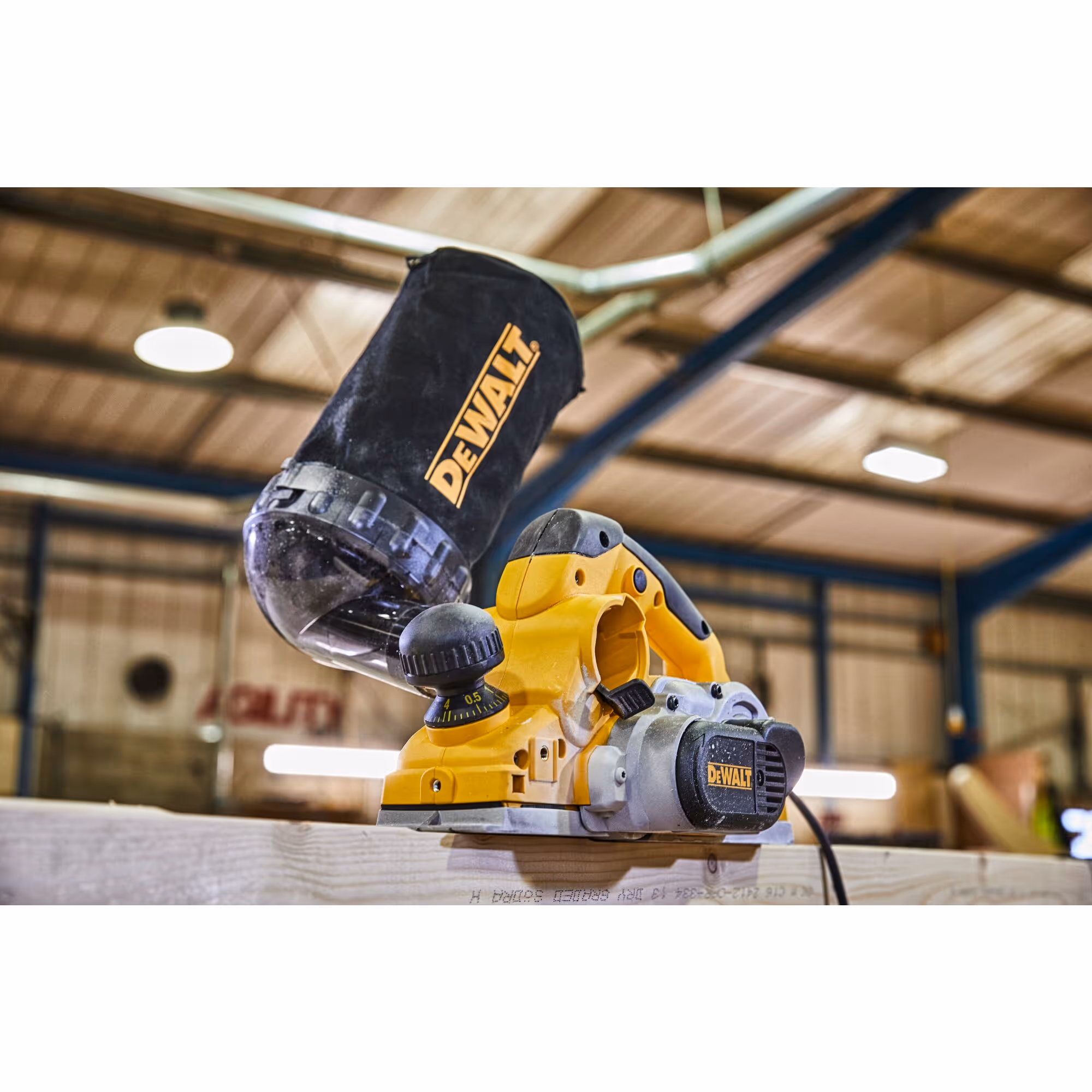 Rabot 1050W 4 mm