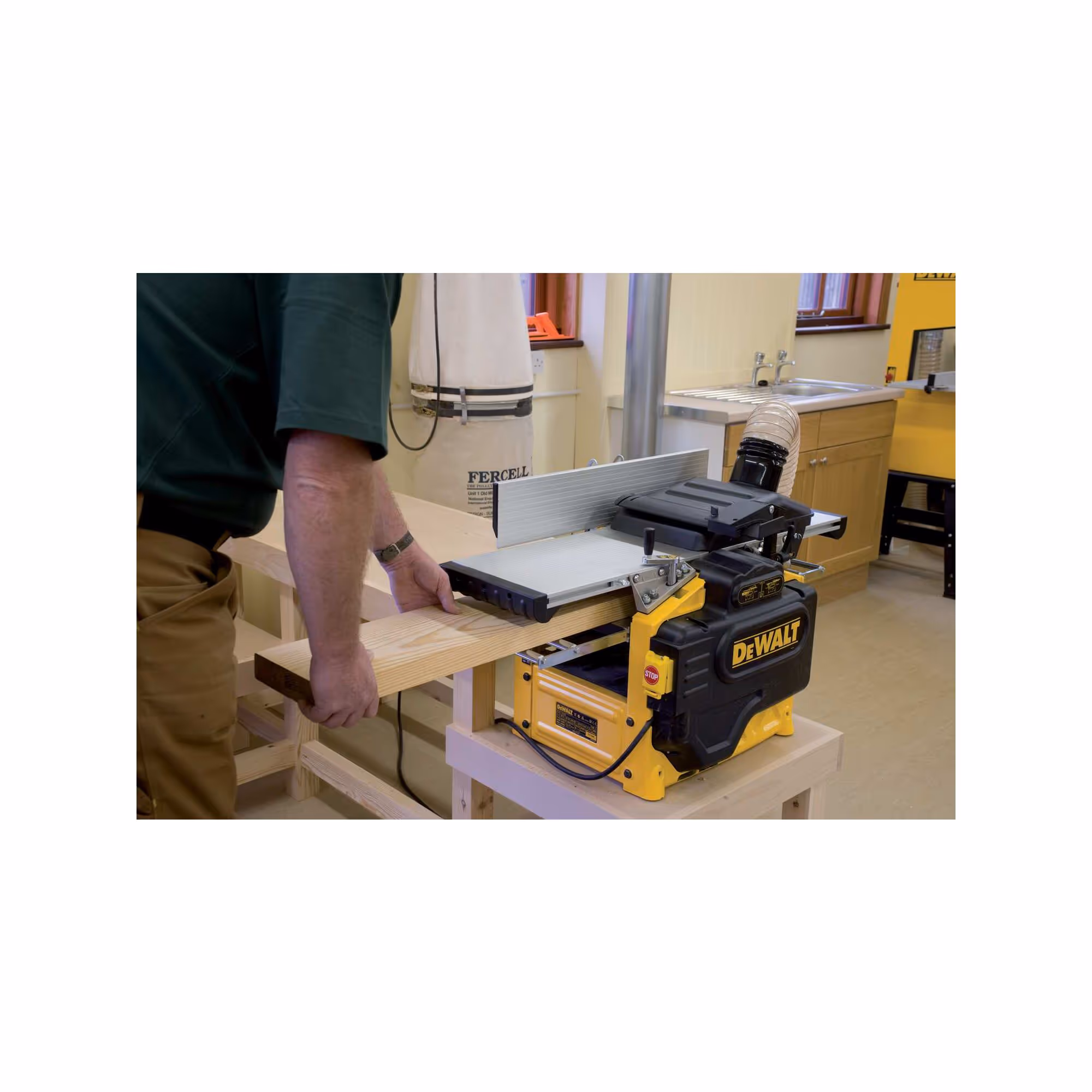 Raboteuse dégauchisseuse 2100W 260 mm