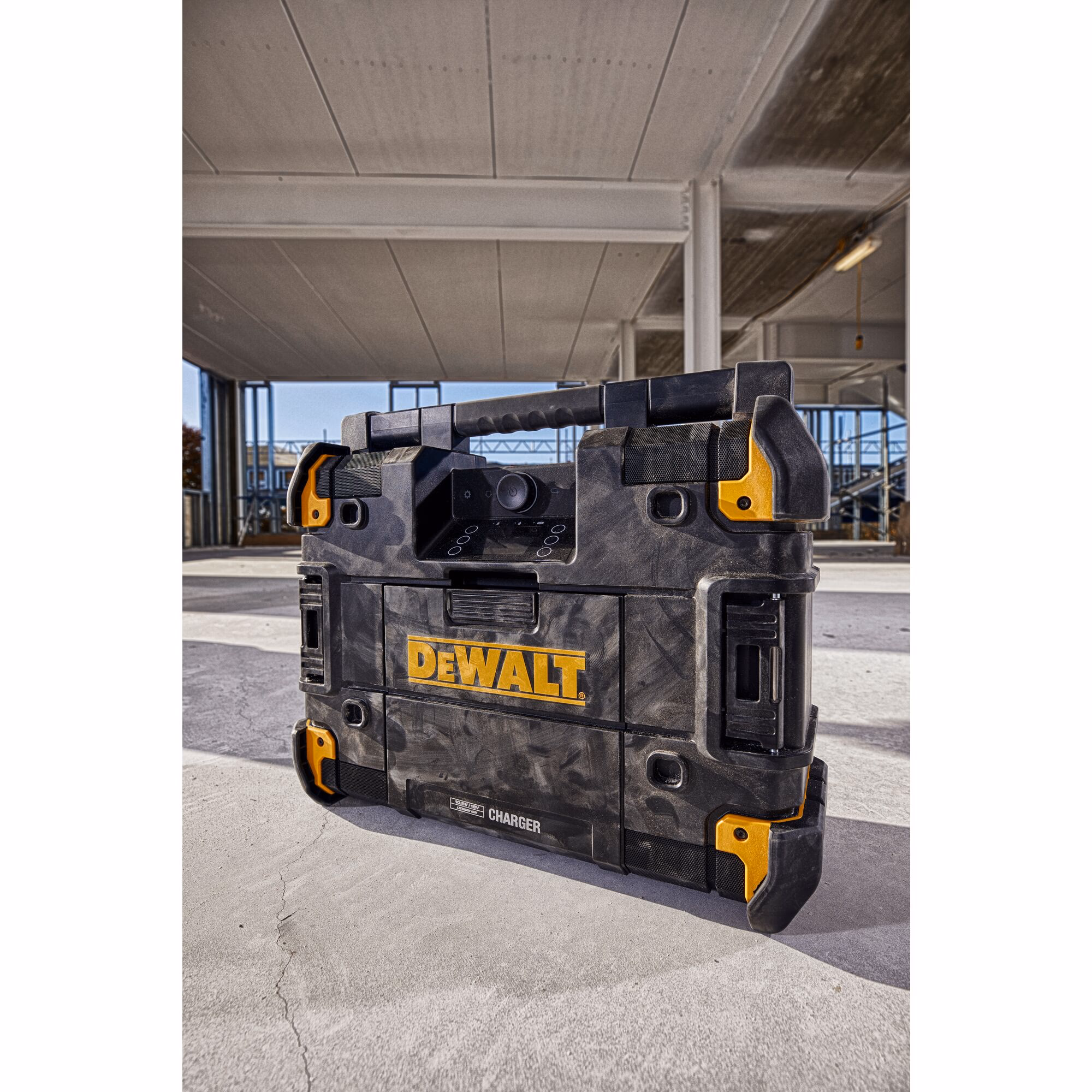 Radio TSTAK sur secteur ou batteries XR 12V / 18V / 54V