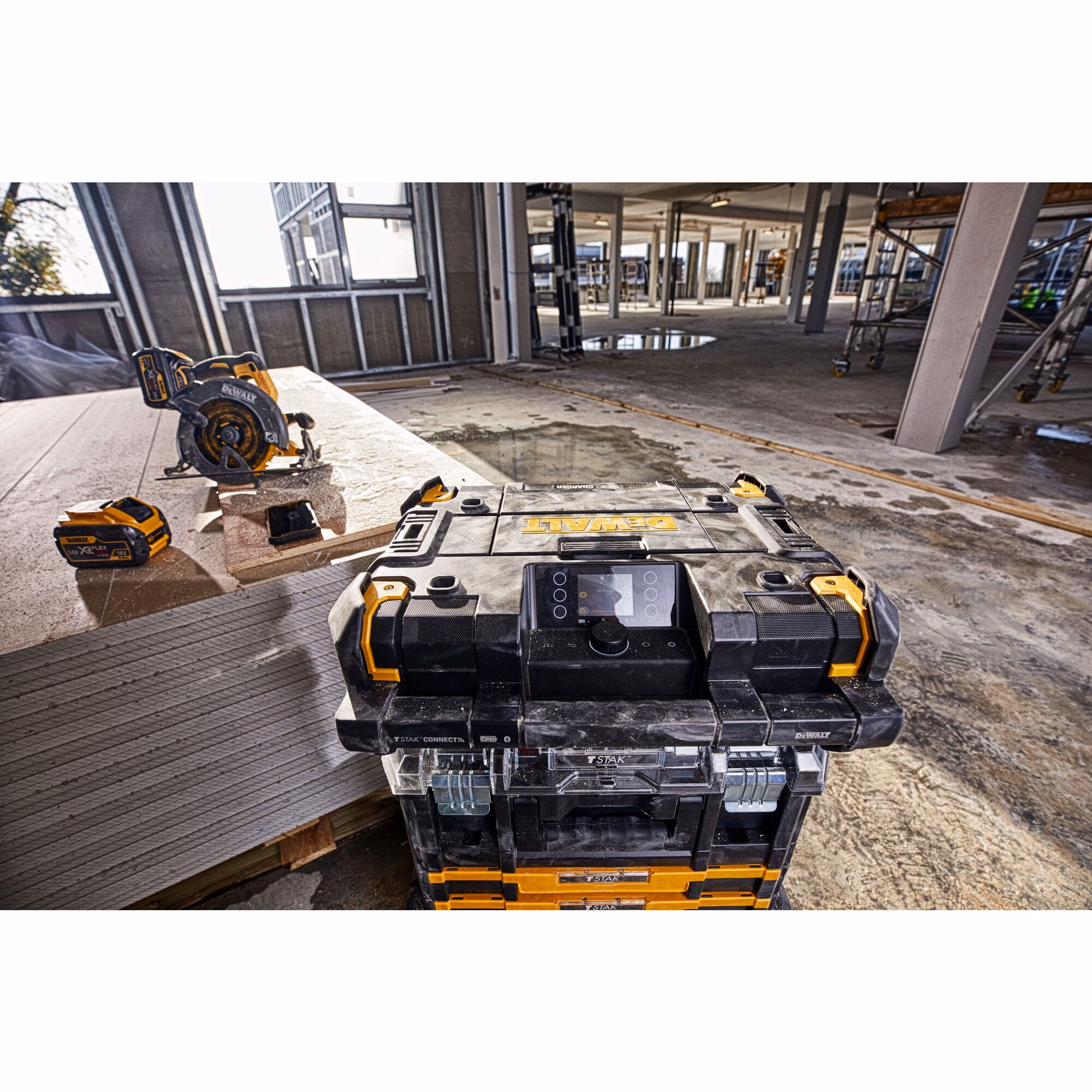 Radio TSTAK sur secteur ou batteries XR 12V / 18V / 54V
