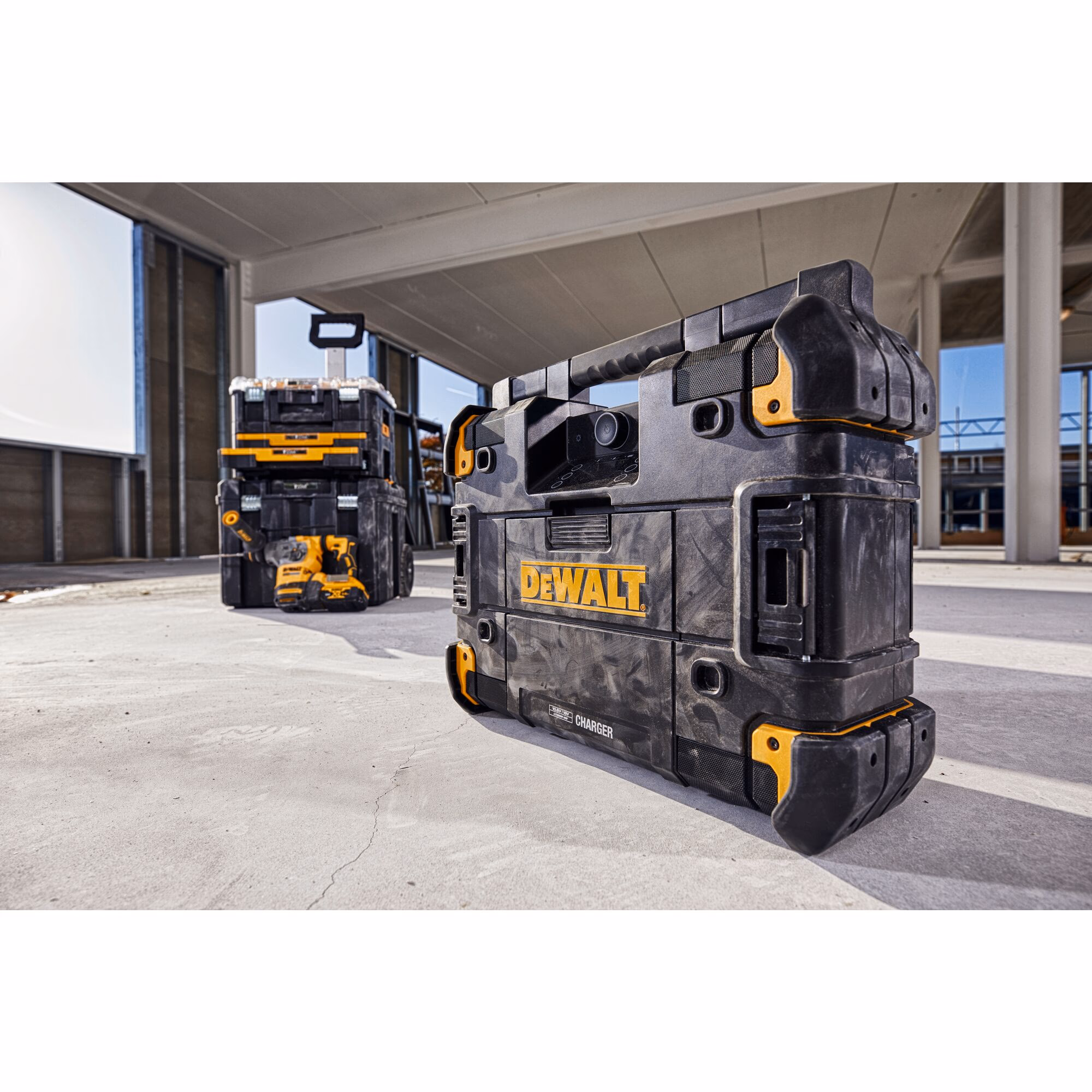 Radio TSTAK sur secteur ou batteries XR 12V / 18V / 54V