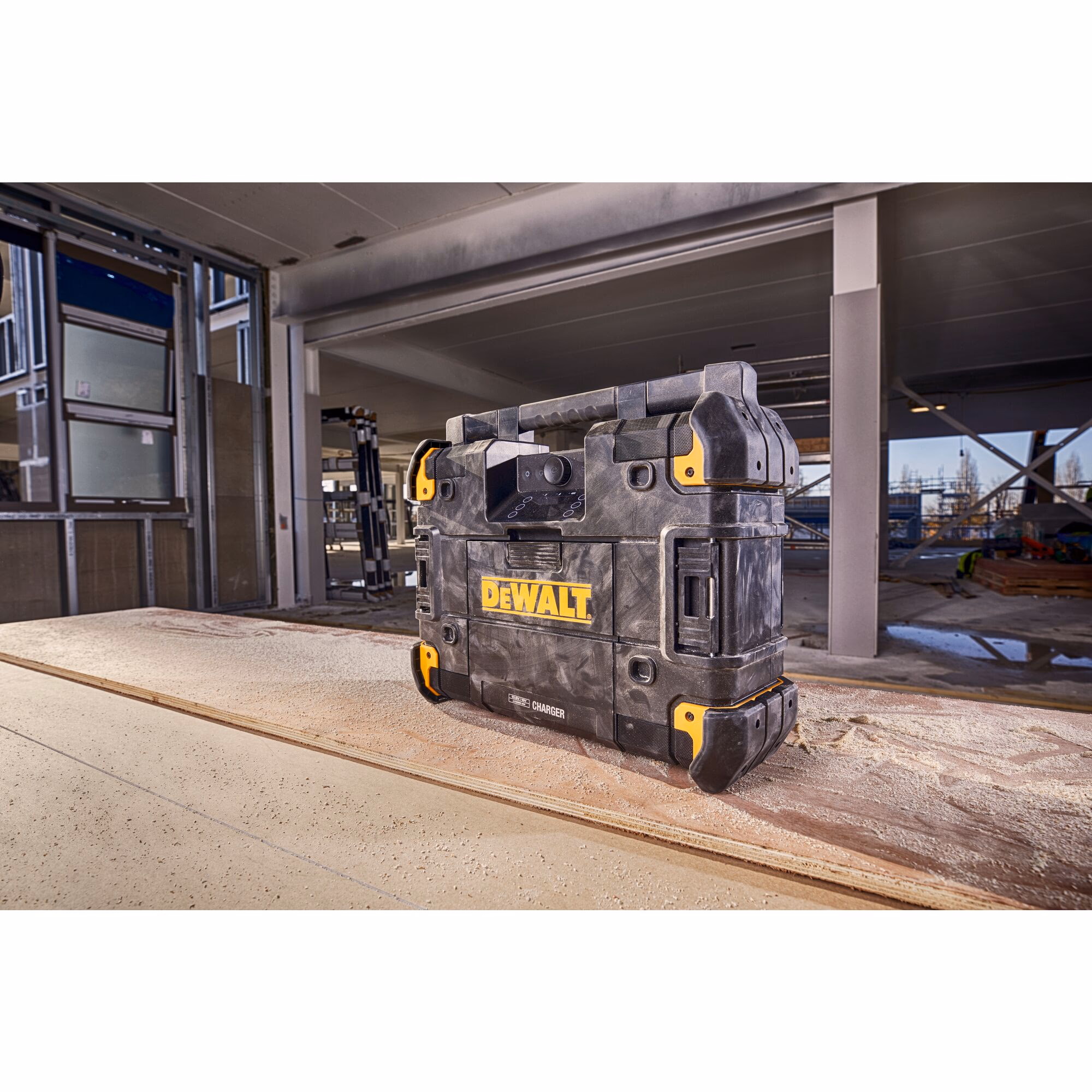 Radio TSTAK sur secteur ou batteries XR 12V / 18V / 54V