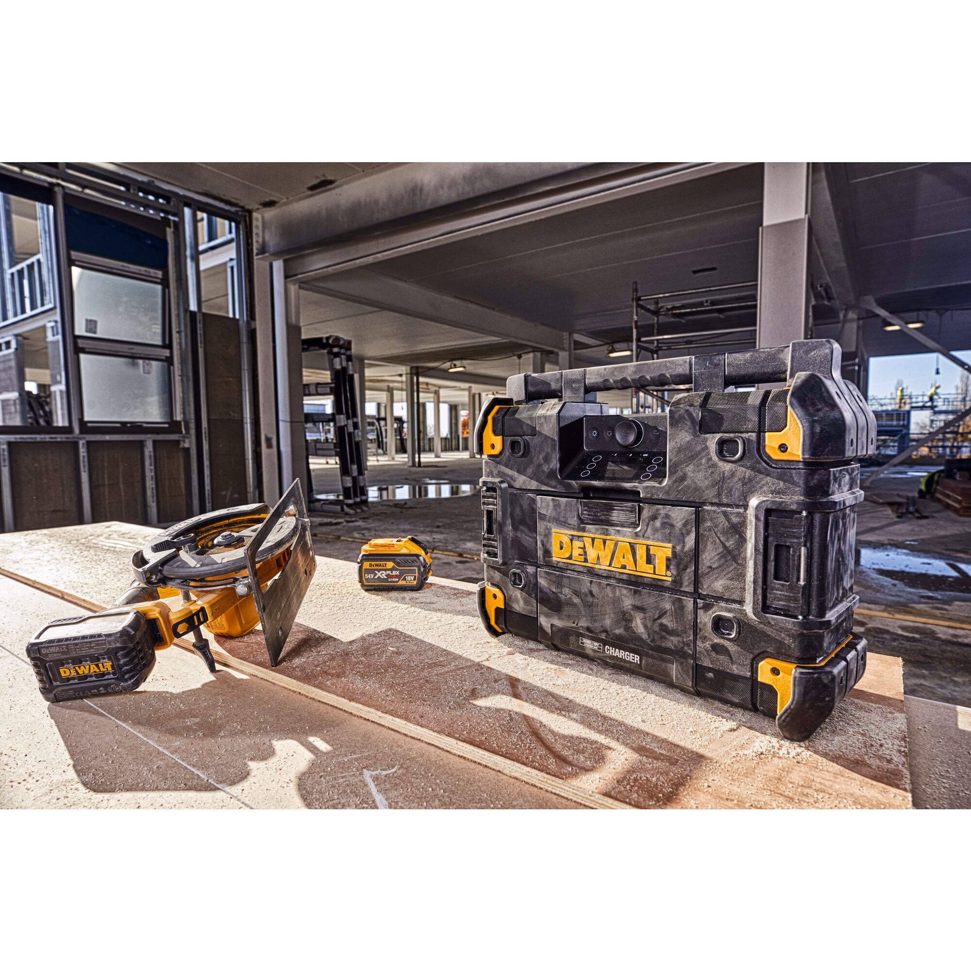 Radio TSTAK sur secteur ou batteries XR 12V / 18V / 54V