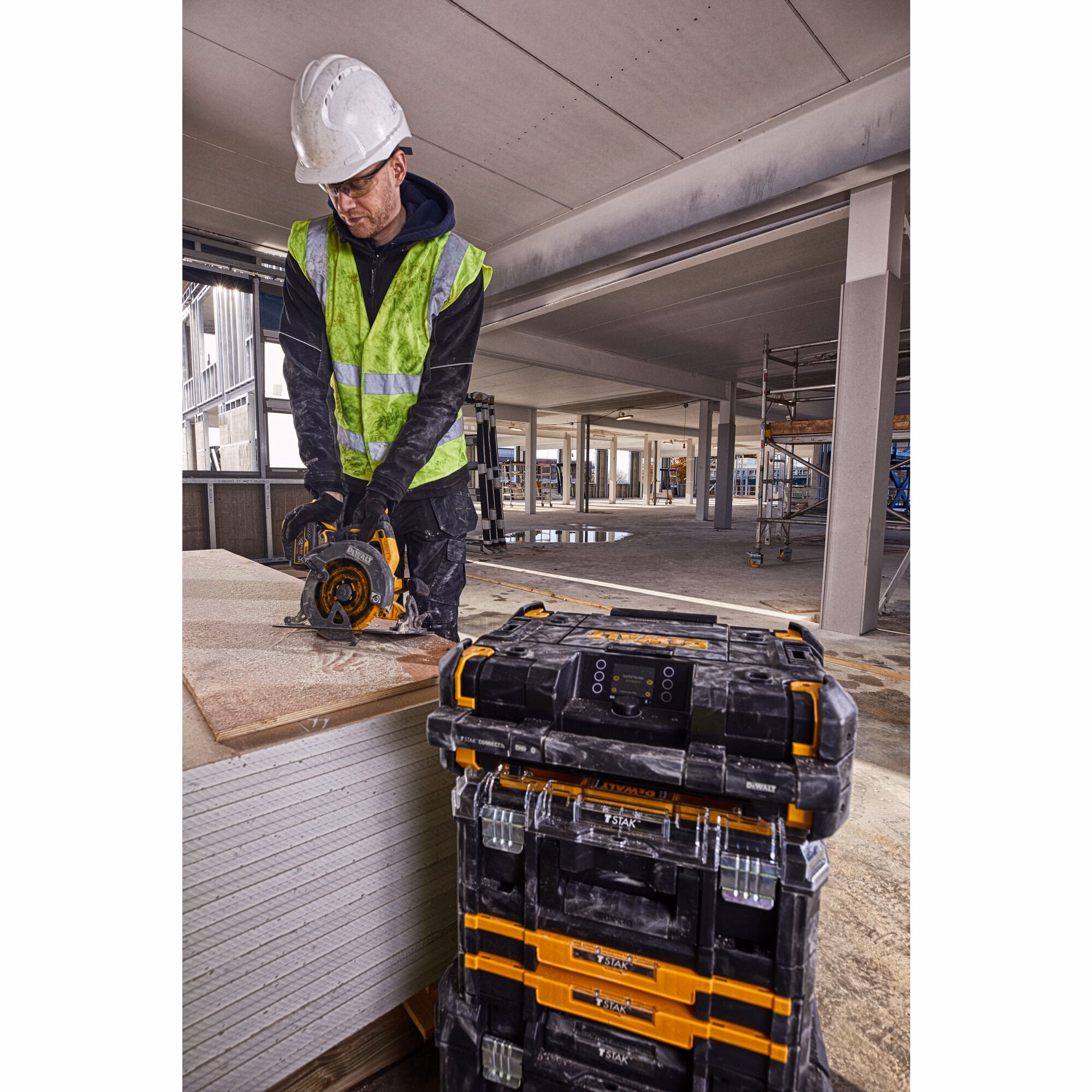Radio TSTAK sur secteur ou batteries XR 12V / 18V / 54V