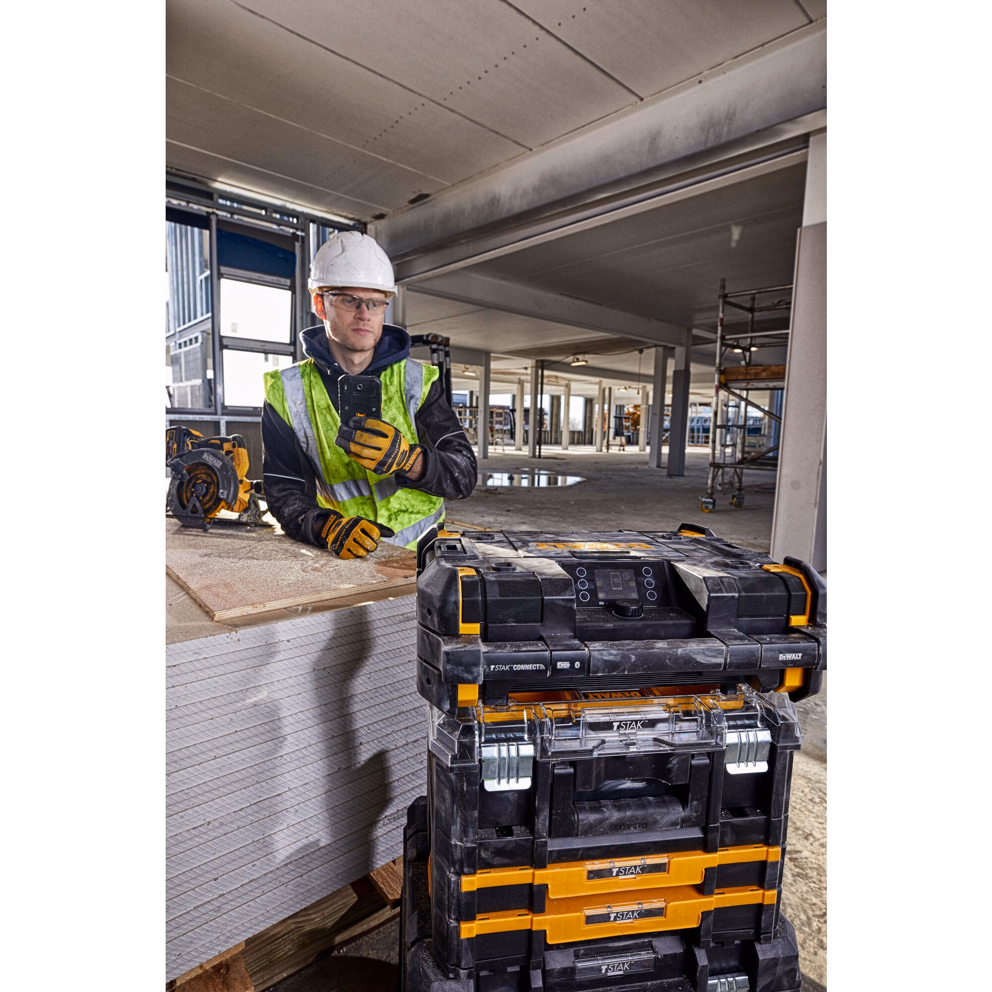 Radio TSTAK sur secteur ou batteries XR 12V / 18V / 54V