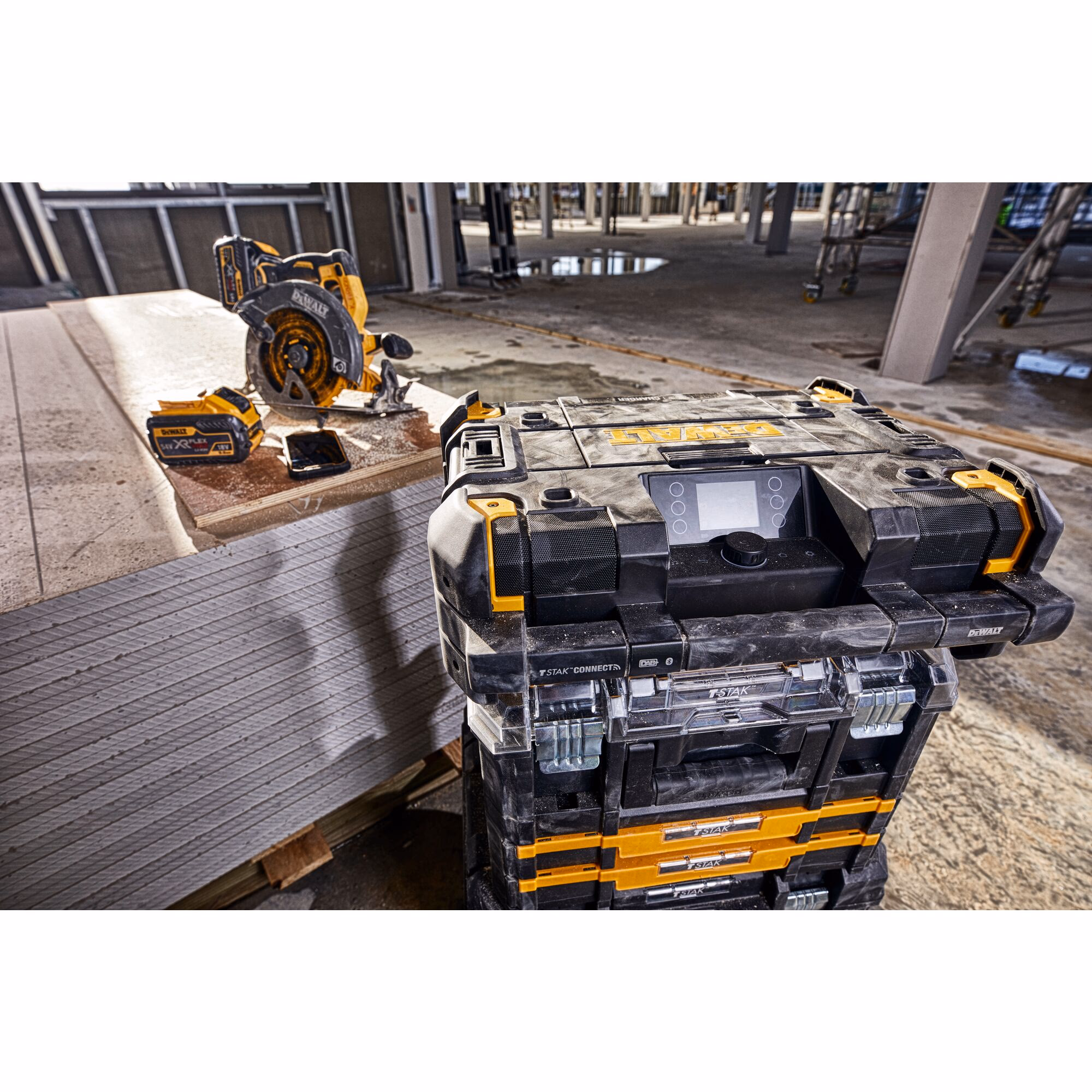 Radio TSTAK sur secteur ou batteries XR 12V / 18V / 54V