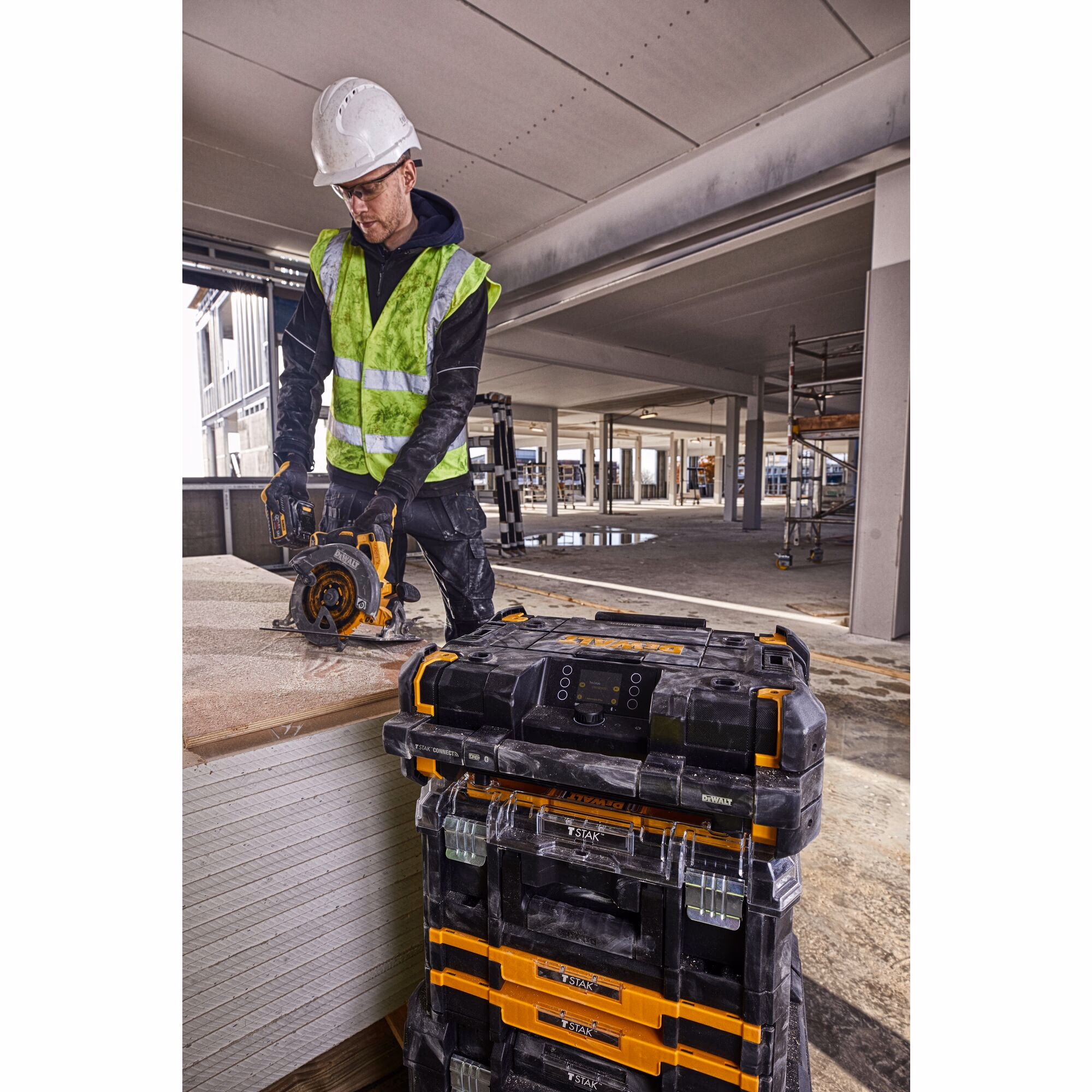 Radio TSTAK sur secteur ou batteries XR 12V / 18V / 54V