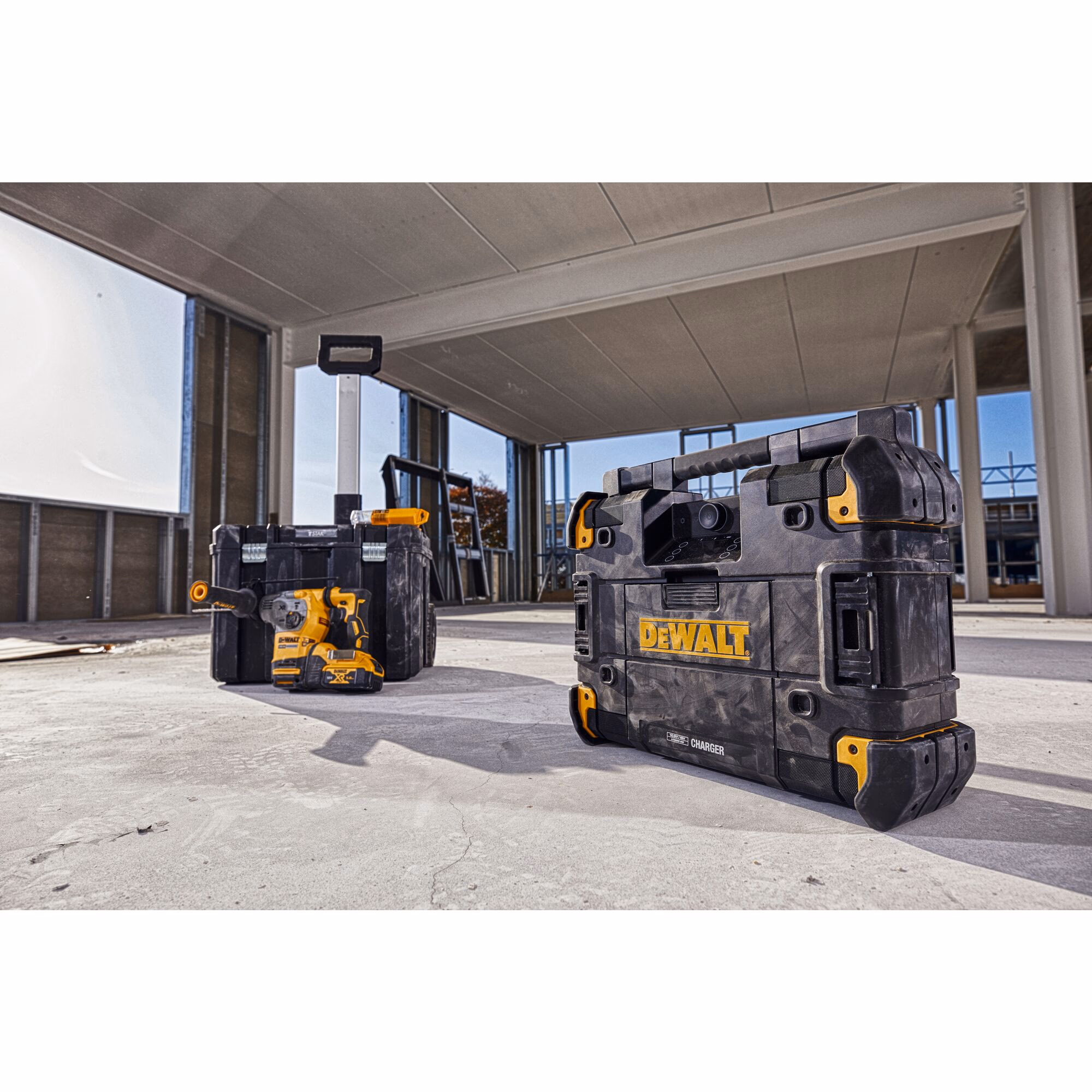 Radio TSTAK sur secteur ou batteries XR 12V / 18V / 54V