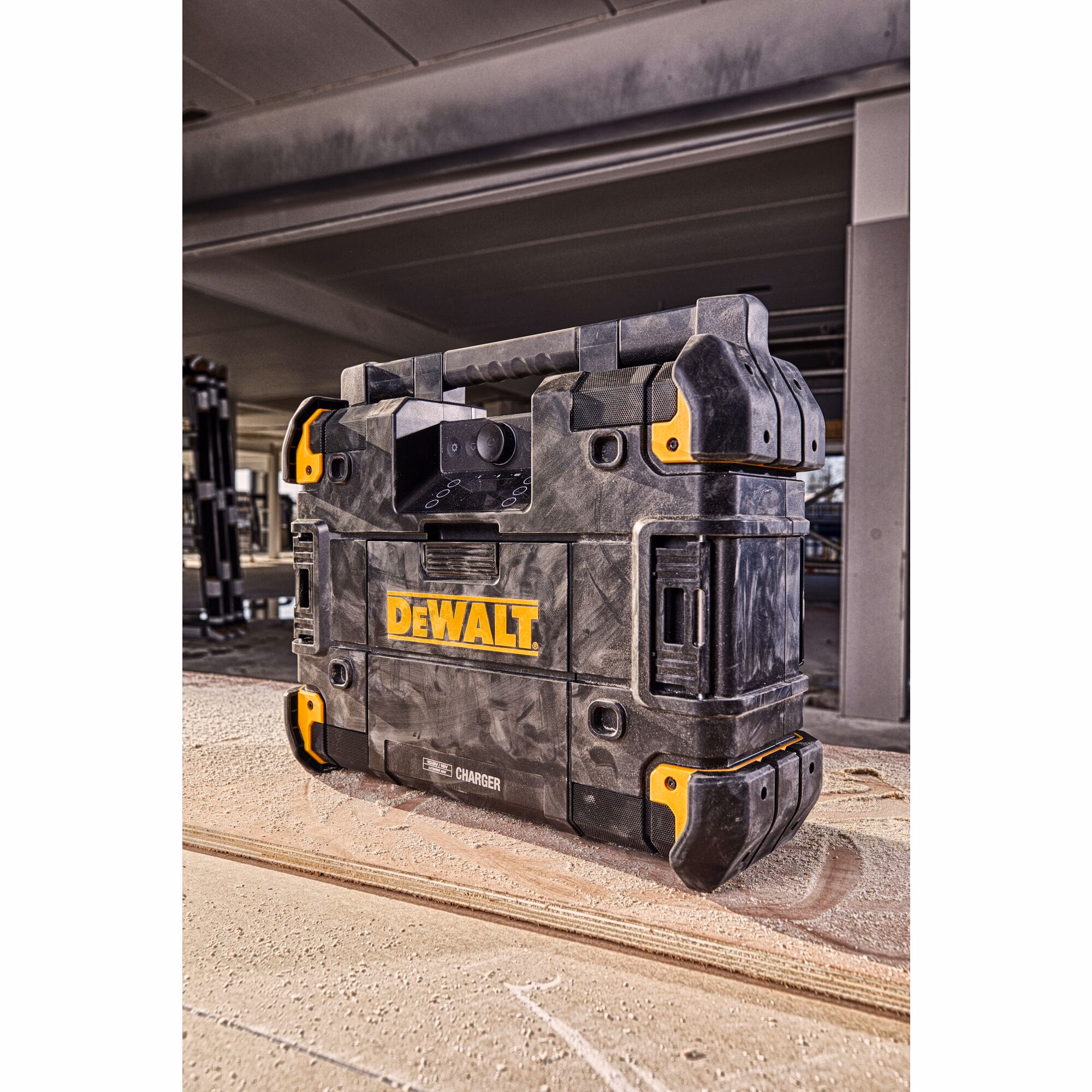 Radio TSTAK sur secteur ou batteries XR 12V / 18V / 54V