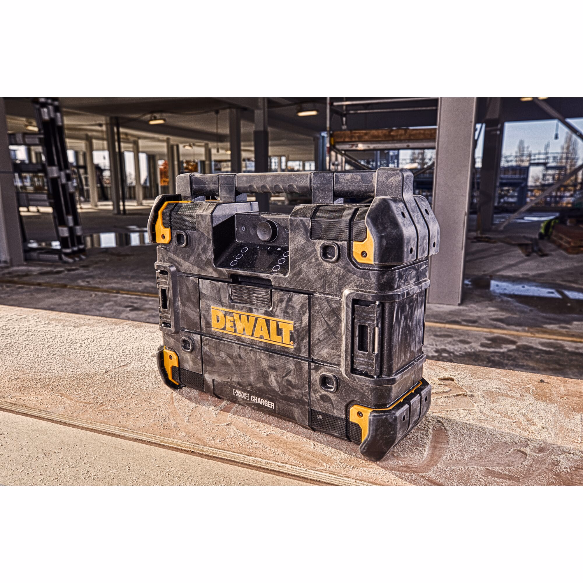 Radio TSTAK sur secteur ou batteries XR 12V / 18V / 54V