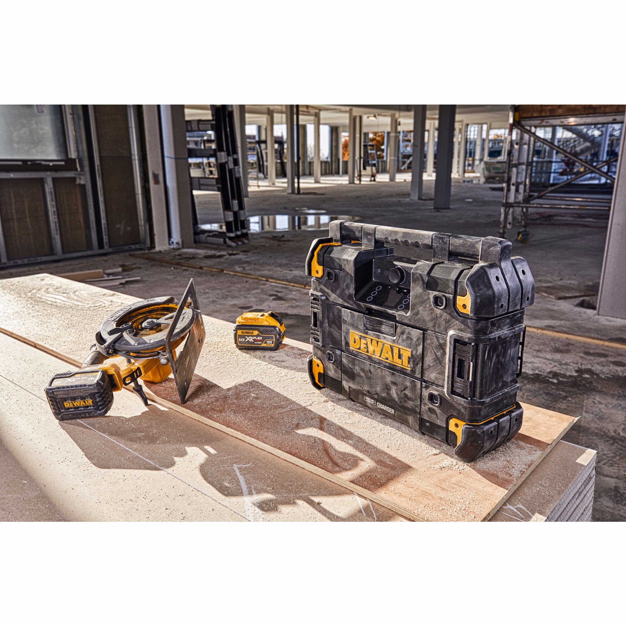 Radio TSTAK sur secteur ou batteries XR 12V / 18V / 54V