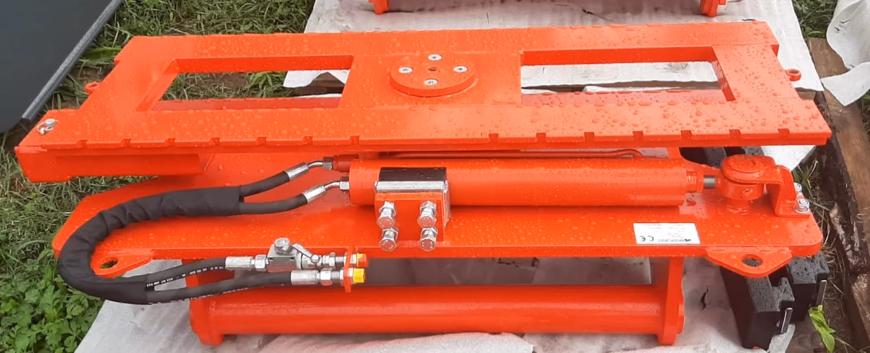 Retourneur de palox 180° attache Manitou avec fourches