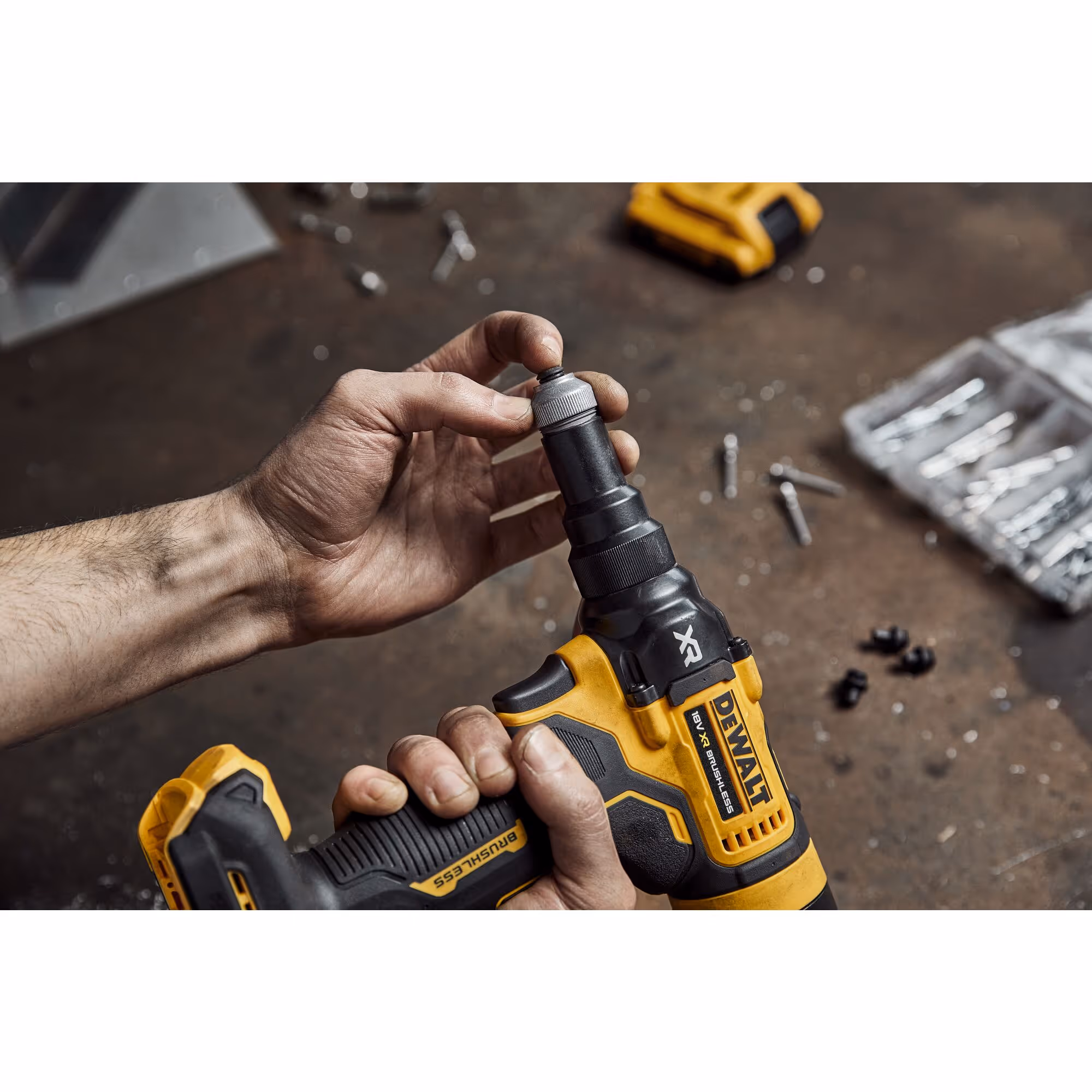Riveteuse XR 18V Brushless 4.8 mm sans batterie ni chargeur