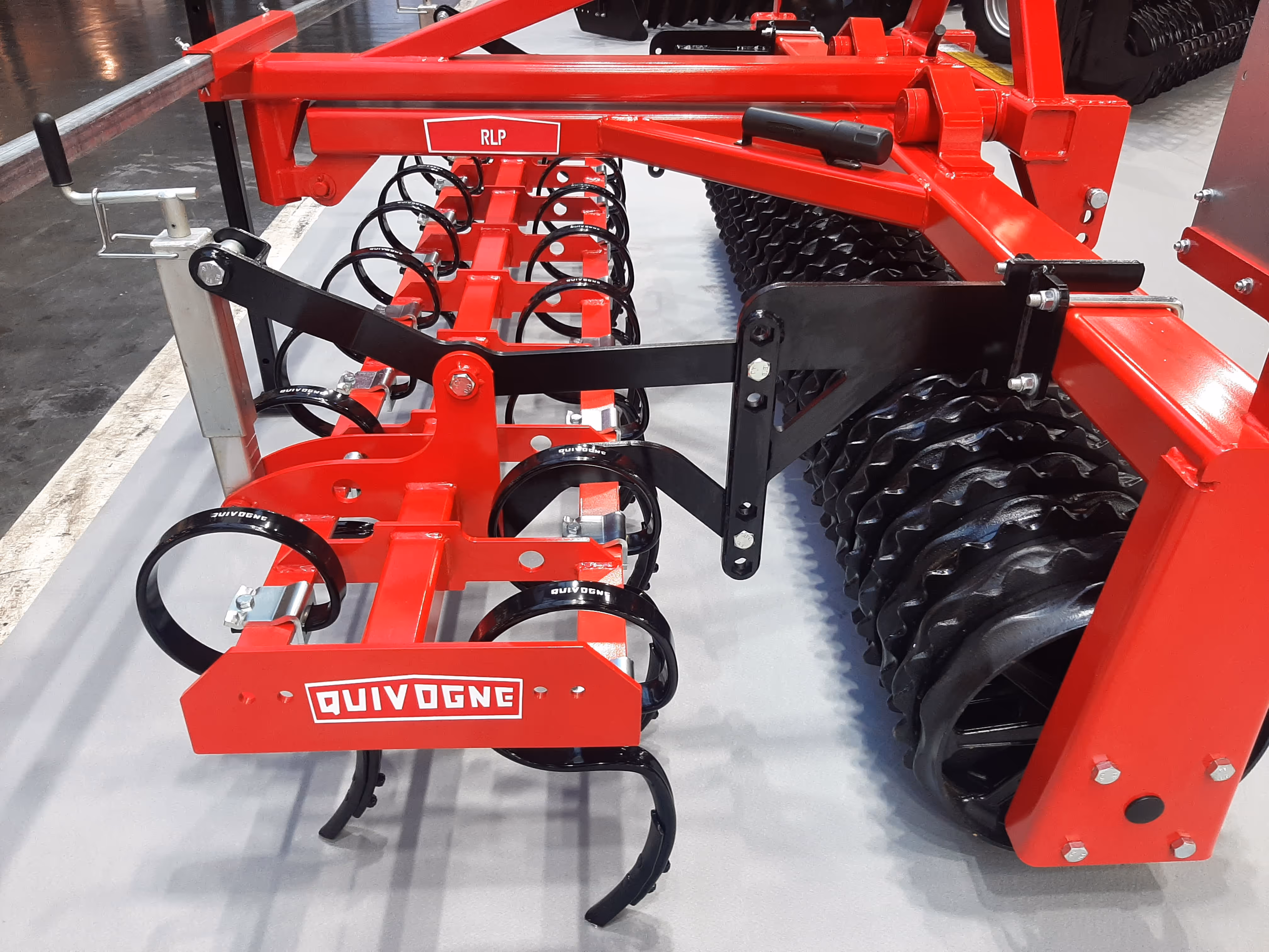 Rouleau porté poussé avec dents RLP 300 Quivogne