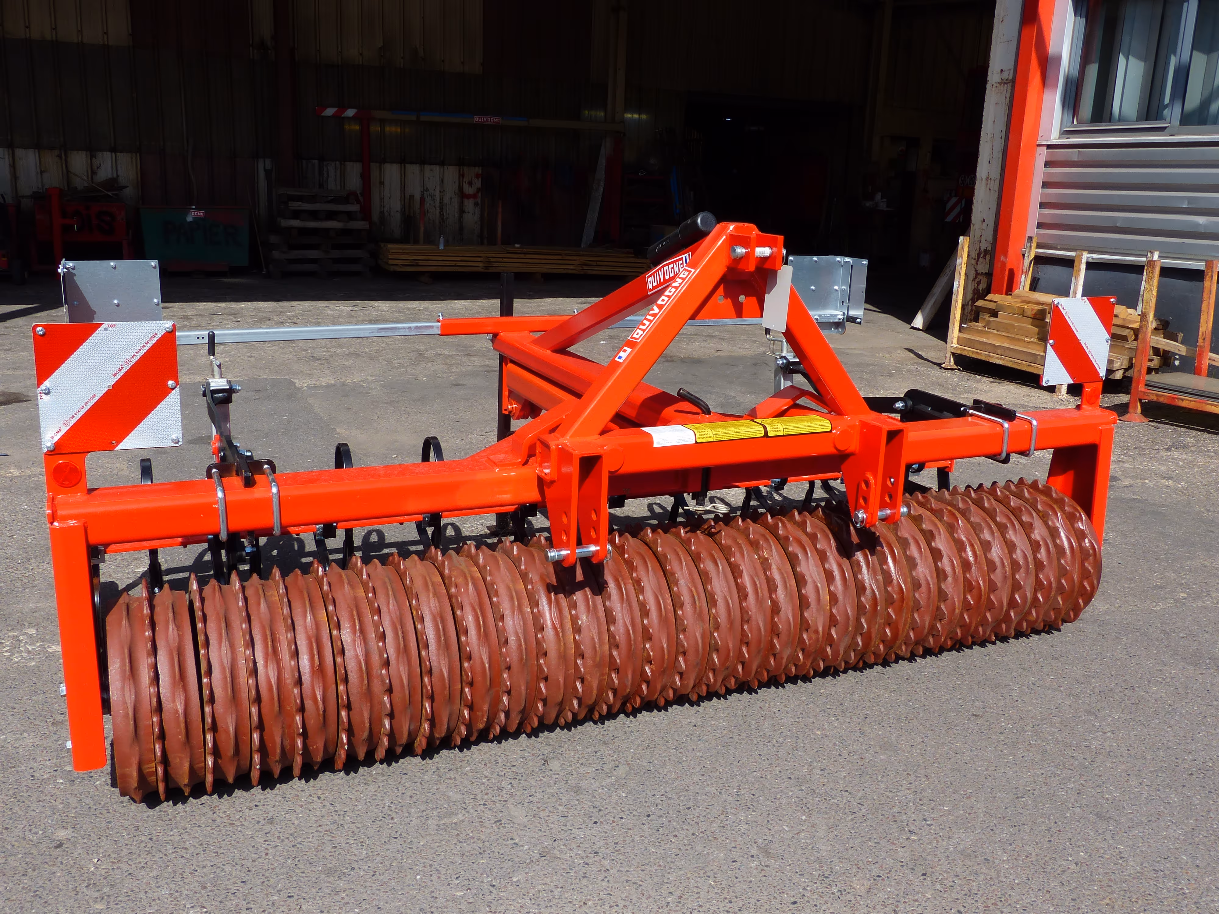 Rouleau porté poussé avec dents RLP 300 Quivogne