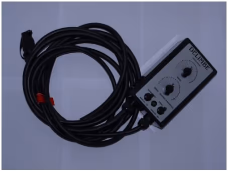 Saleuse électrique de route Delimbe T11 120L avec boitier de commande double réglage