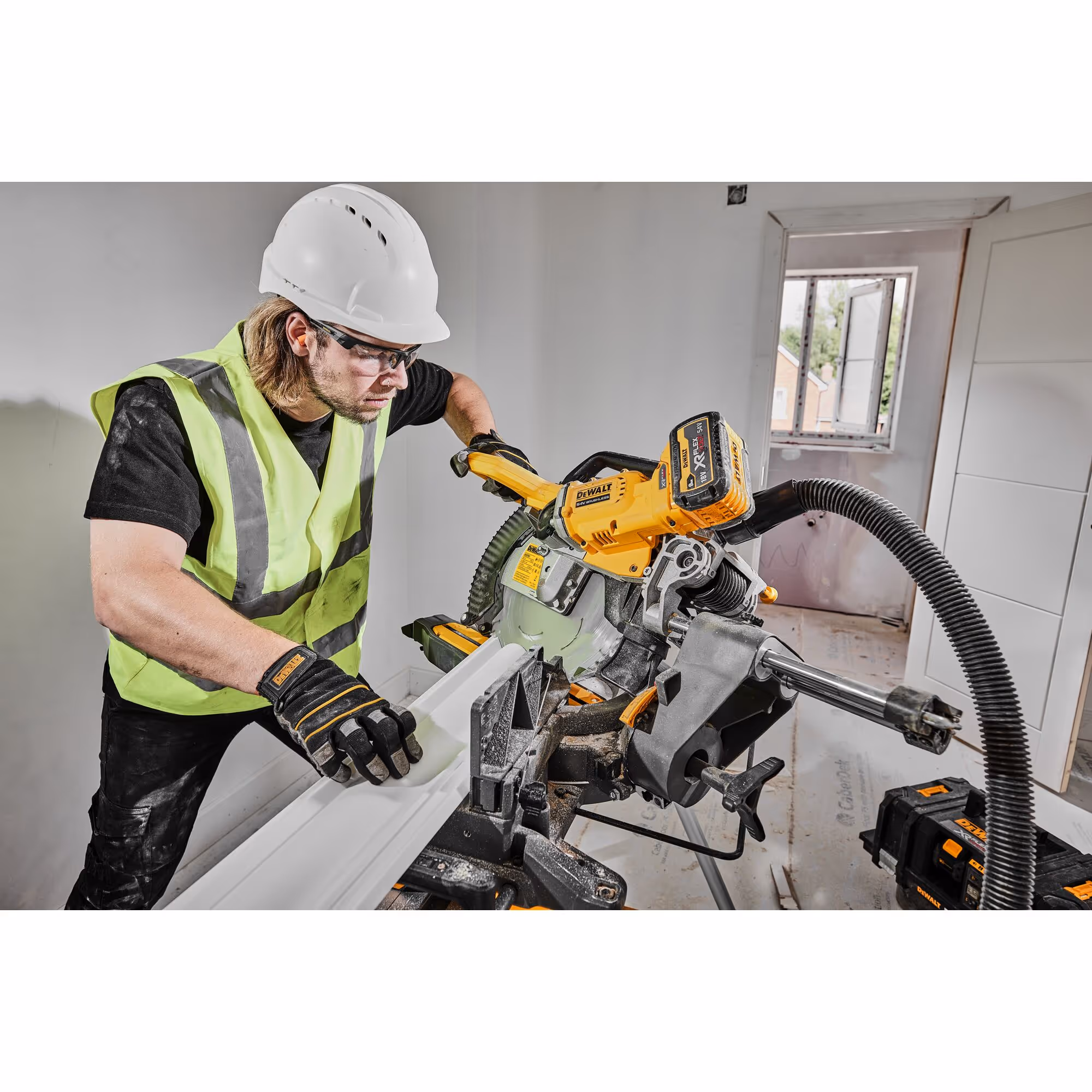 Scie à onglets XR FLEXVOLT 54V 3Ah Li-Ion Brushless 305 mm avec batterie