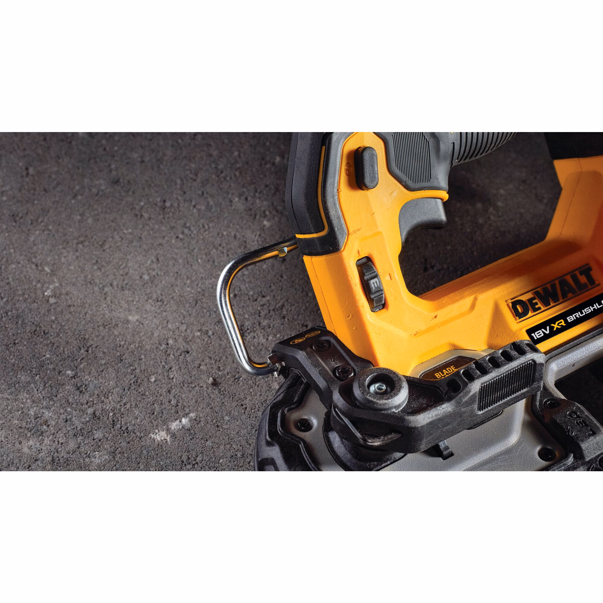 Scie à ruban Ultra Compacte XR 18V Sans batterie ni chargeur