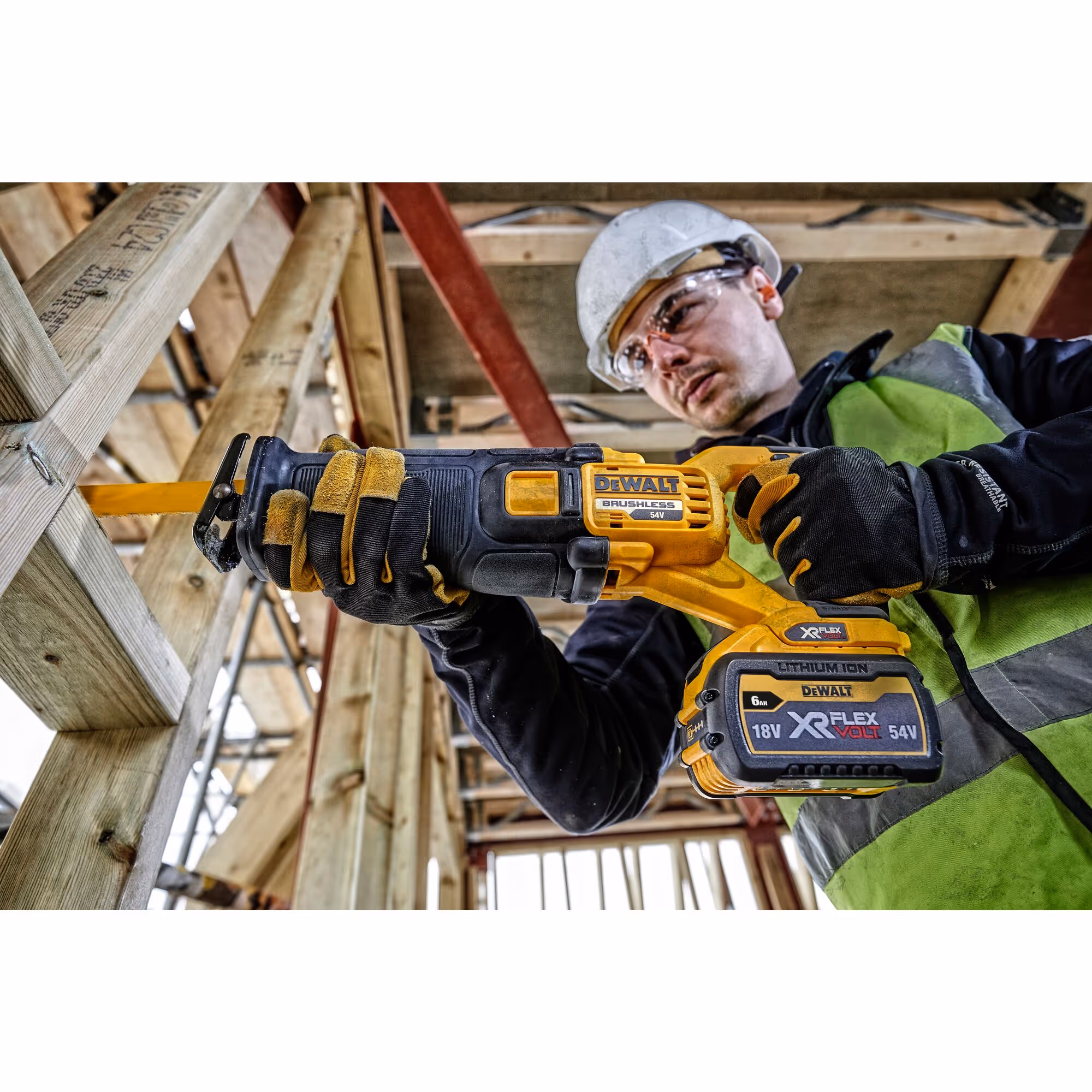 Scie sabre XR FLEXVOLT 54V 2Ah Li-Ion Brushless avec batteries