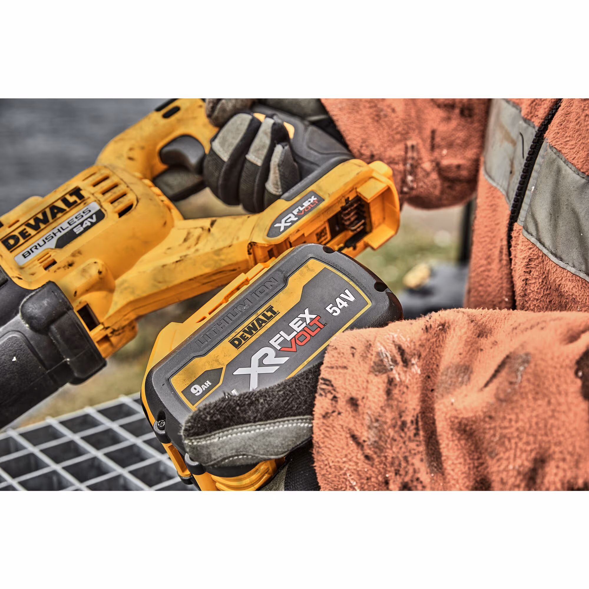 Scie sabre XR FLEXVOLT 54V 3Ah Li-Ion Brushless avec batteries 