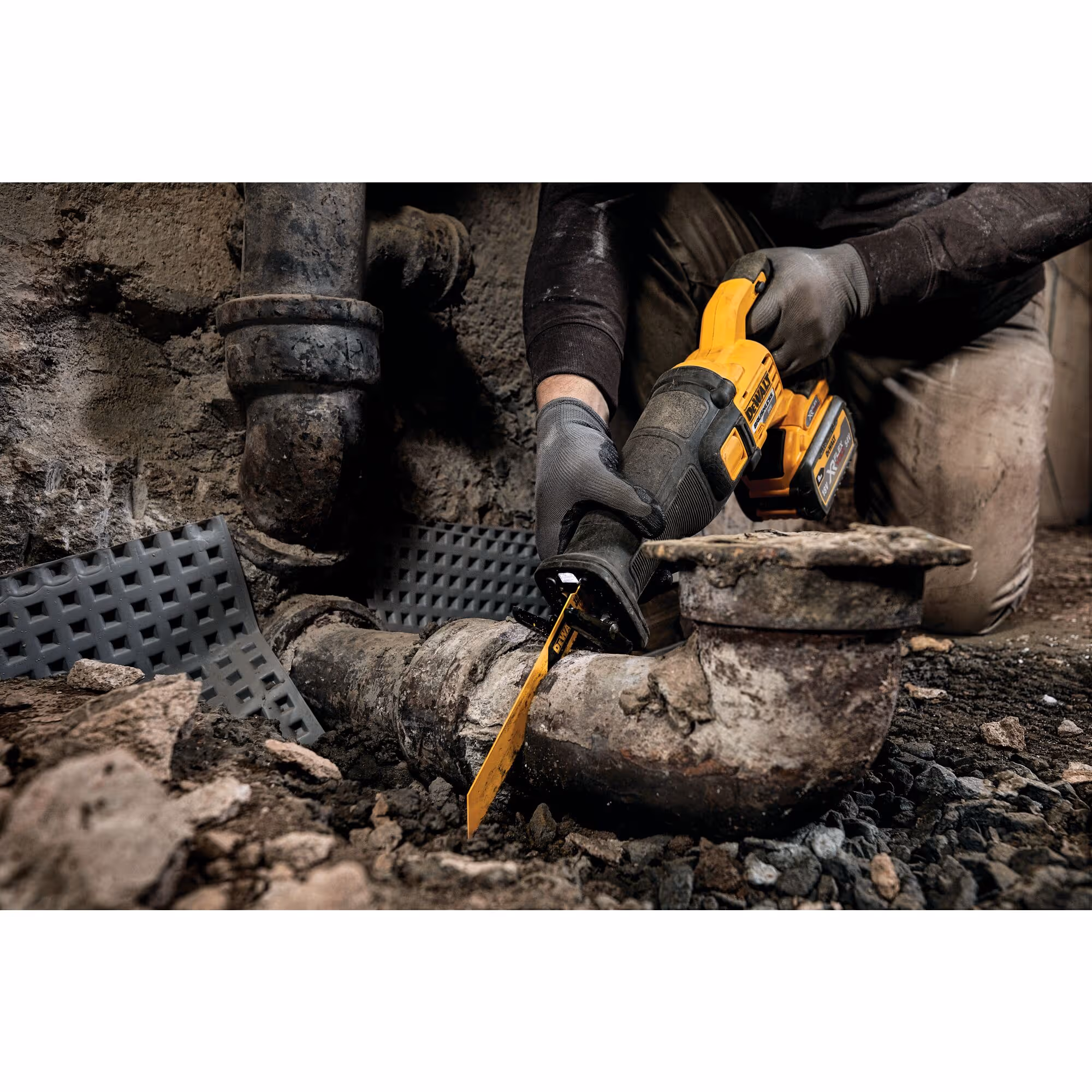 Scie sabre XR FLEXVOLT 54V Brushless Sans batterie ni chargeur