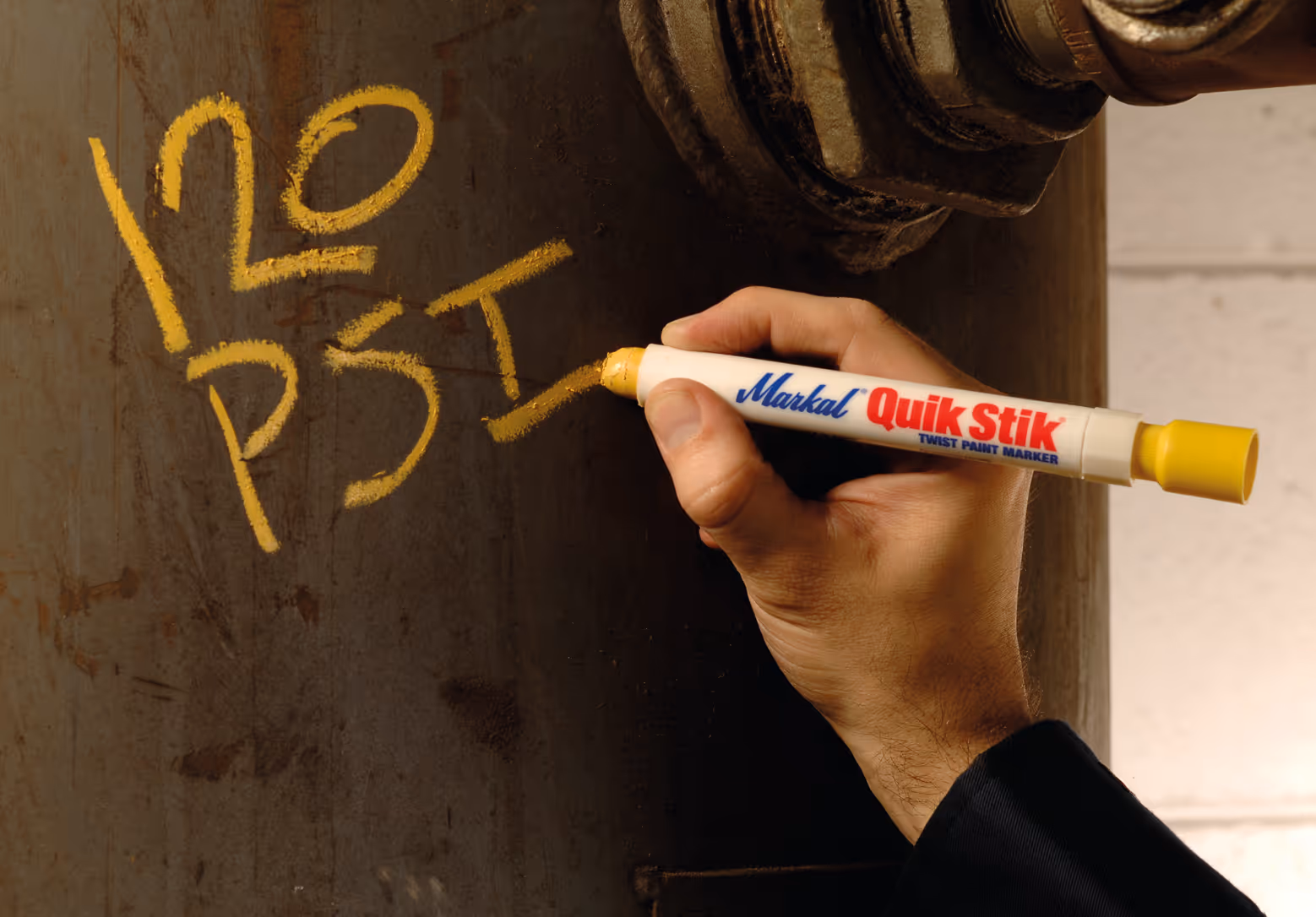 Stick de peinture indelebile jaune