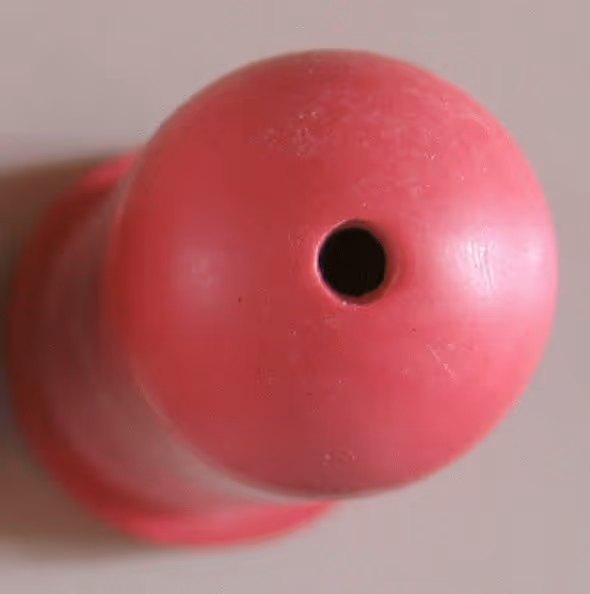Tétine supérieure rouge 100mm avec trou rond