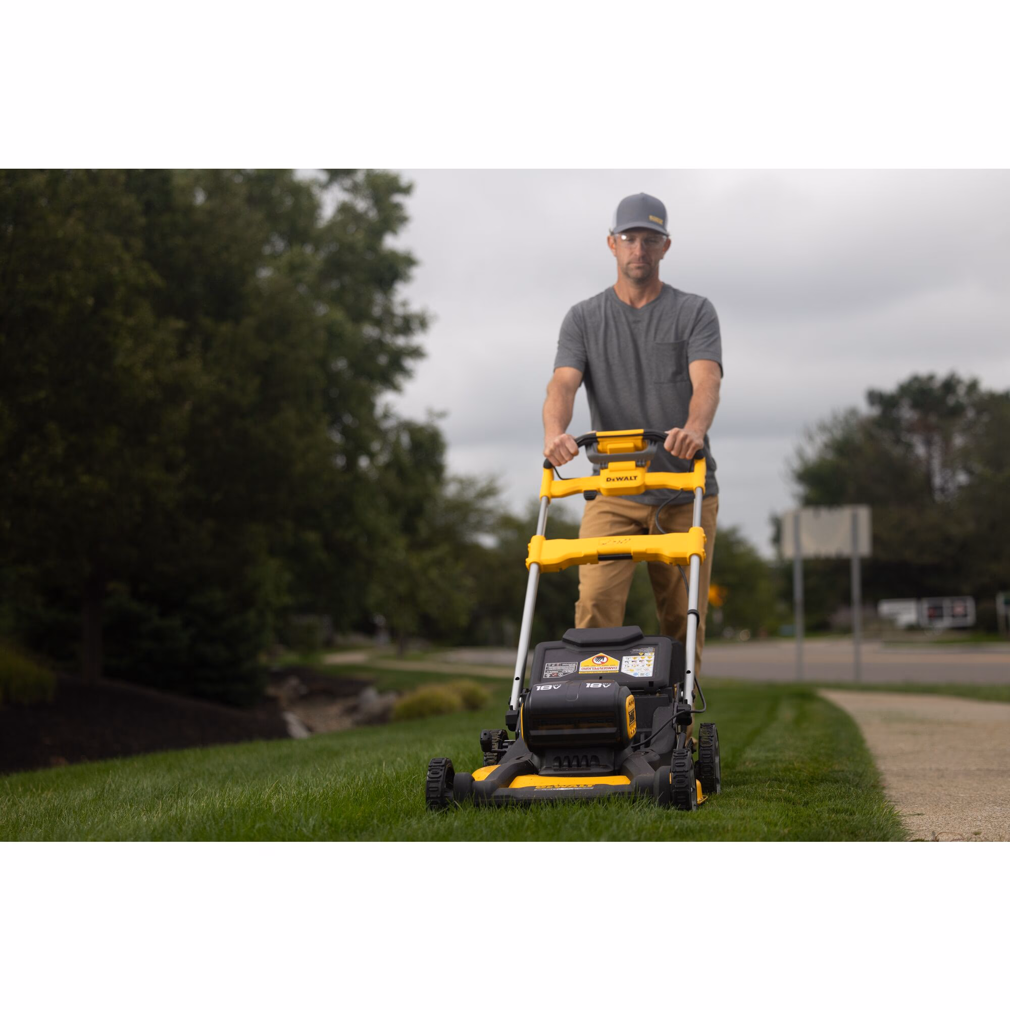 Tondeuse 53 cm XR 2 X 18V Brushless - autopropulsée